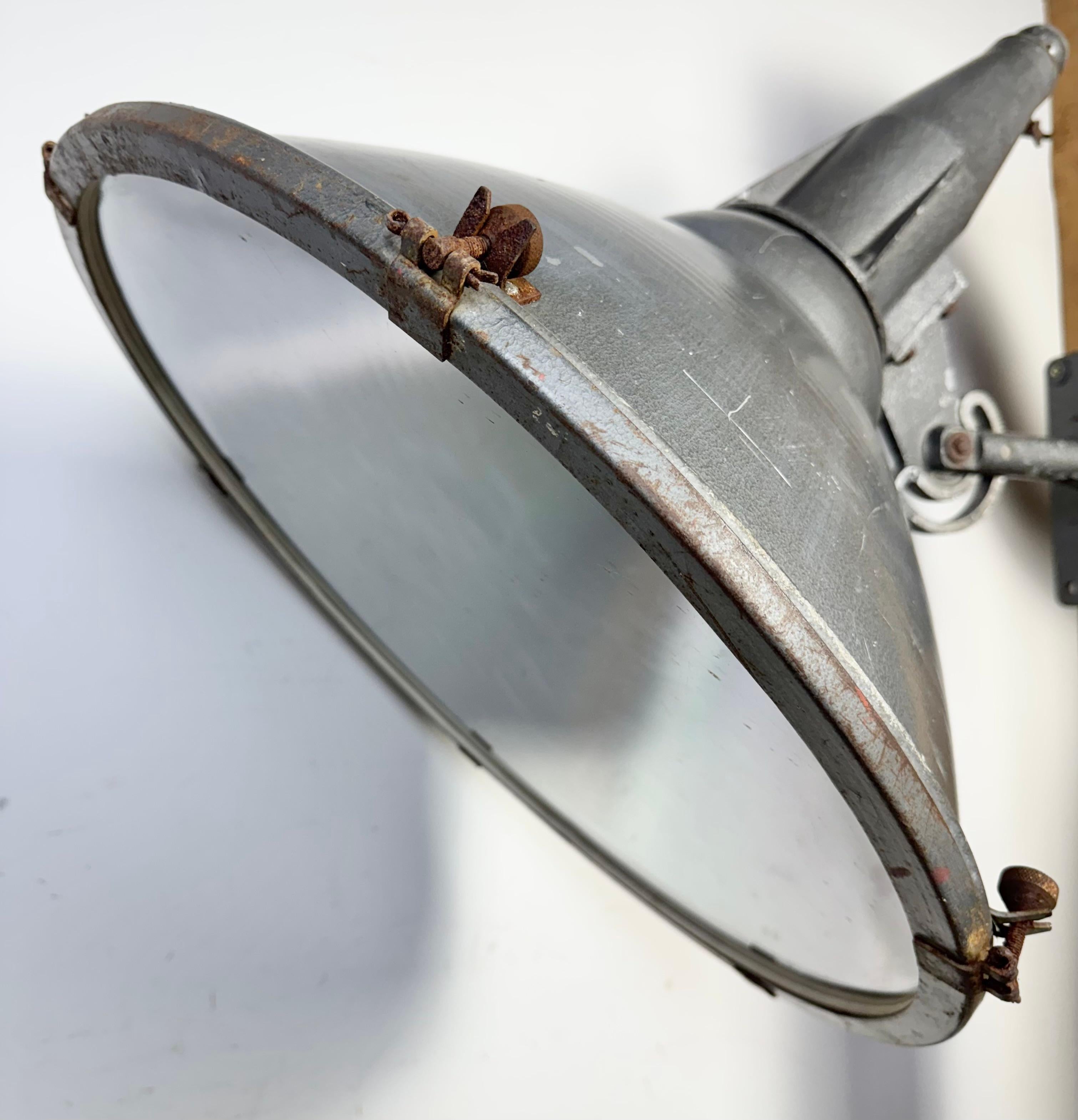 Large Vintage Industrial Aluminium Factory Wall Spotlight, 1970s For Sale 1