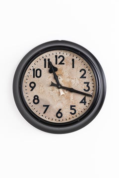 Large Vintage Industrial Art Deco Metal Smiths Electric Wall Clock, circa 1930
