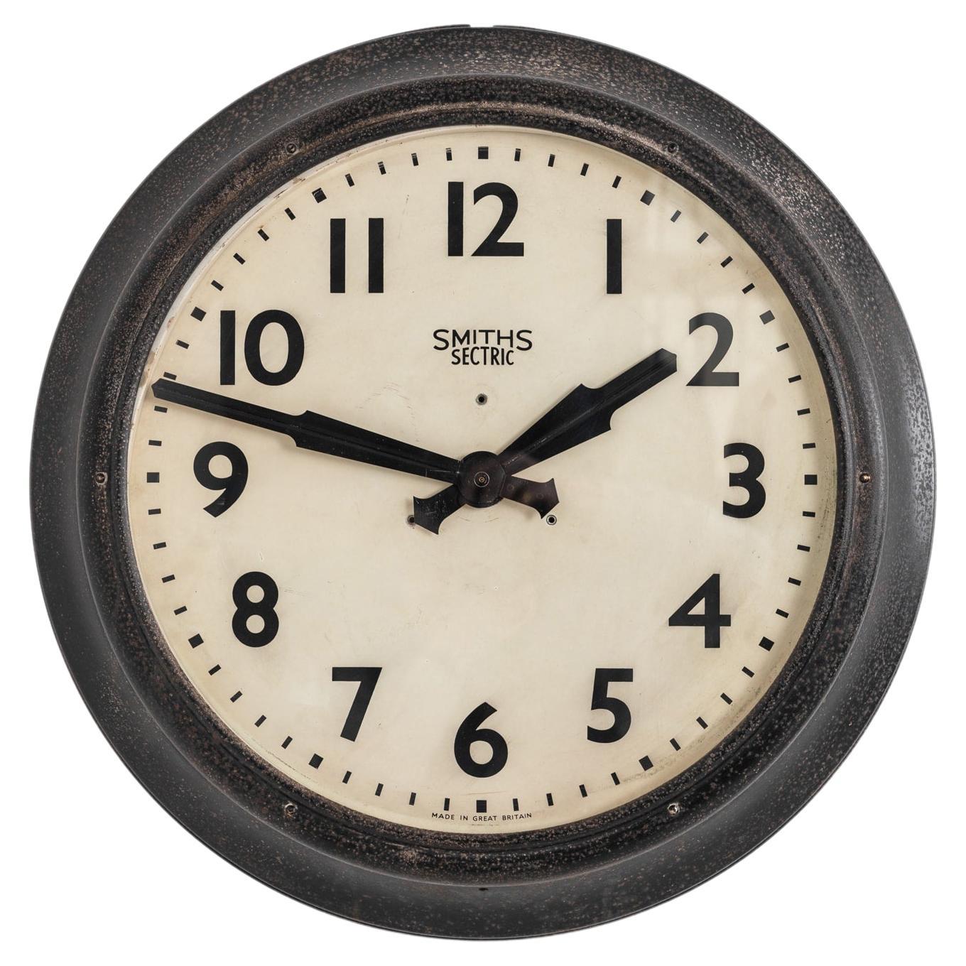Large Vintage Industrial Art Deco Metal Smiths Electric Wall Clock, circa 1950 For Sale
