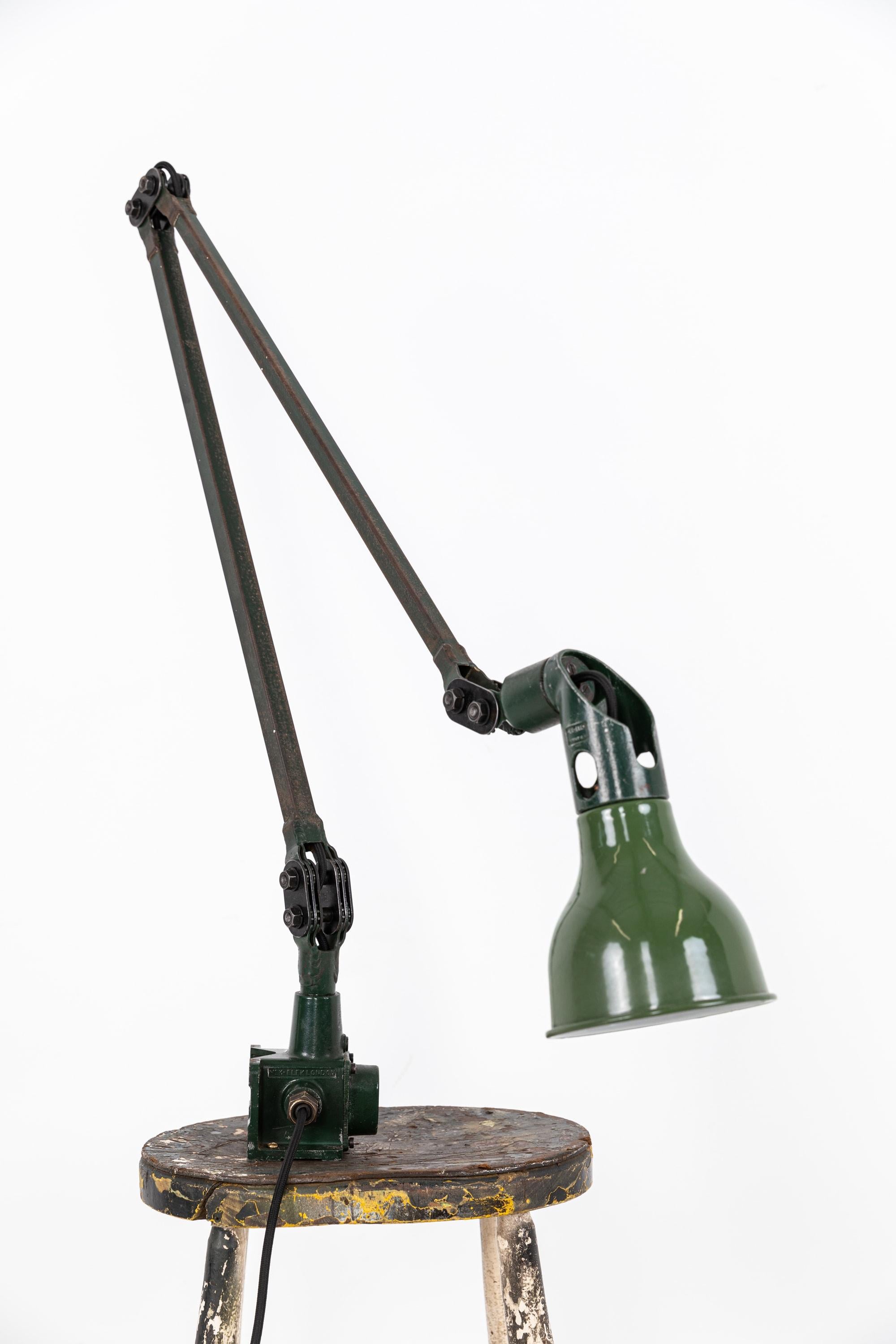 Large Vintage Industrial Mek-Elek Machinists Adjustable Task Lamp, circa 1930 4