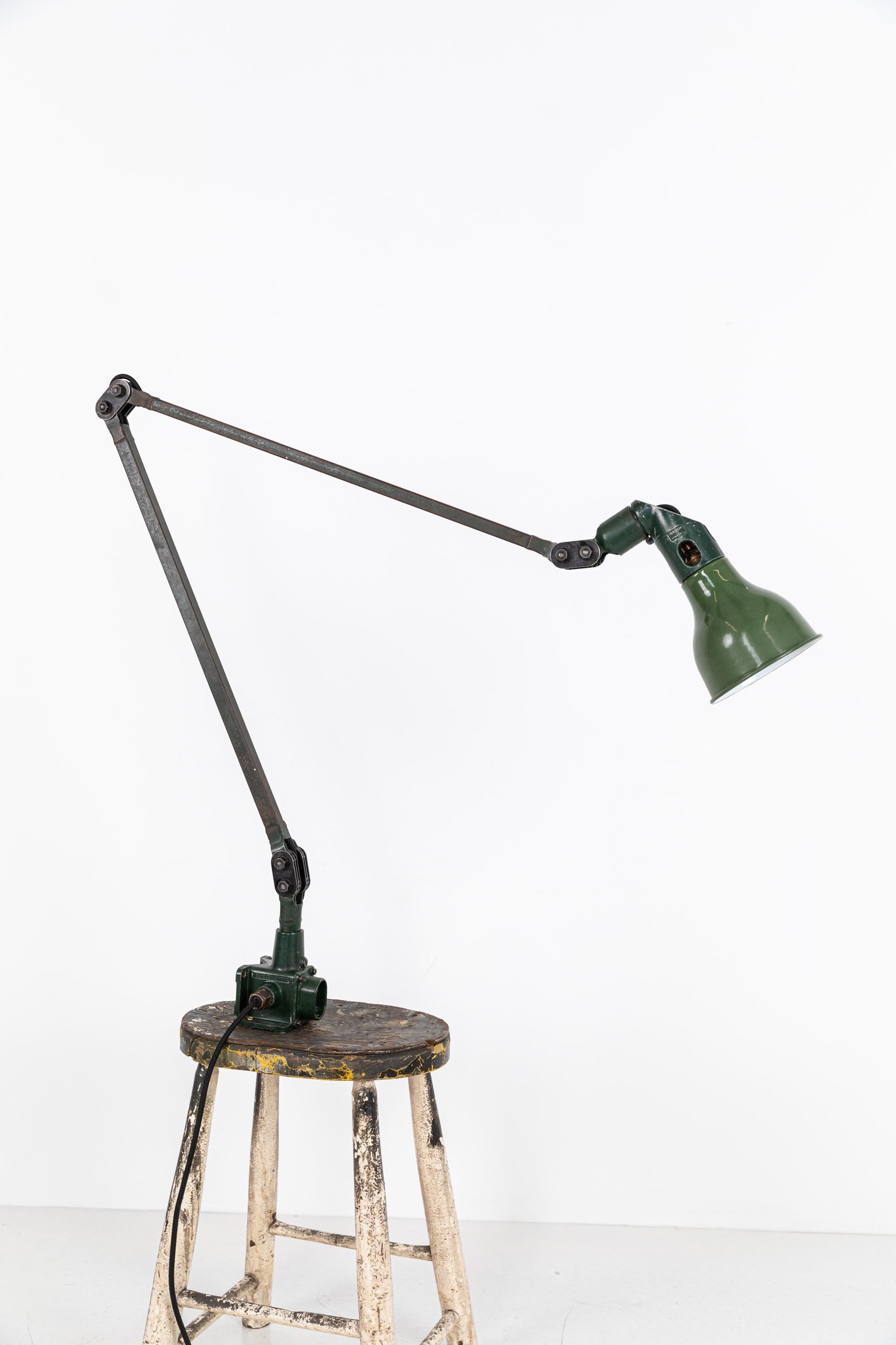 Large Vintage Industrial Mek-Elek Machinists Adjustable Task Lamp, circa 1930 1