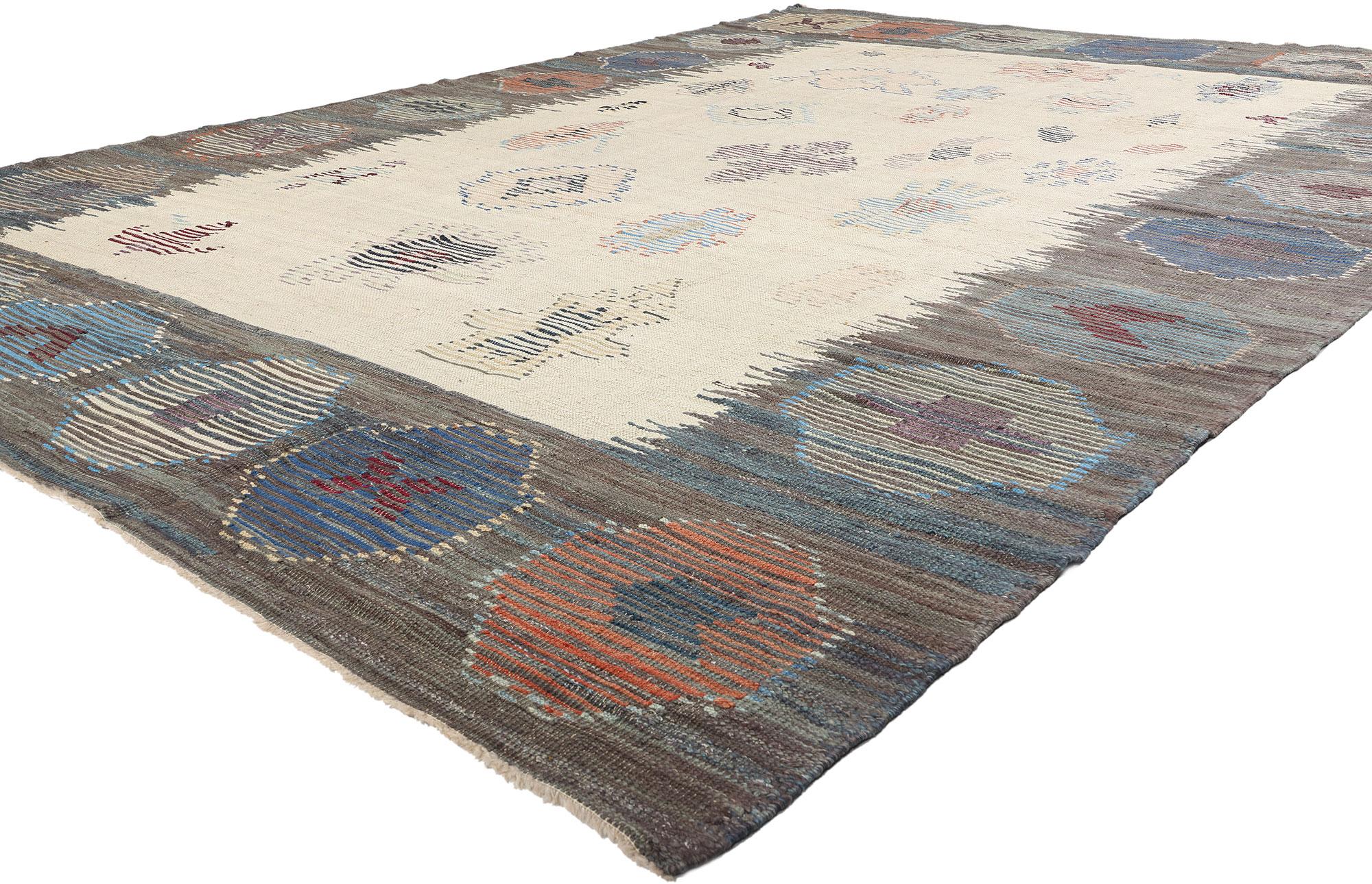 52214 Tappeto Kilim turco di ispirazione vintage, 10'02 x 14'02. Tessuto con echi del passato eppure impregnato di una sensibilità moderna, questo tappeto kilim turco di ispirazione vintage è una straordinaria fusione di tradizione e arte