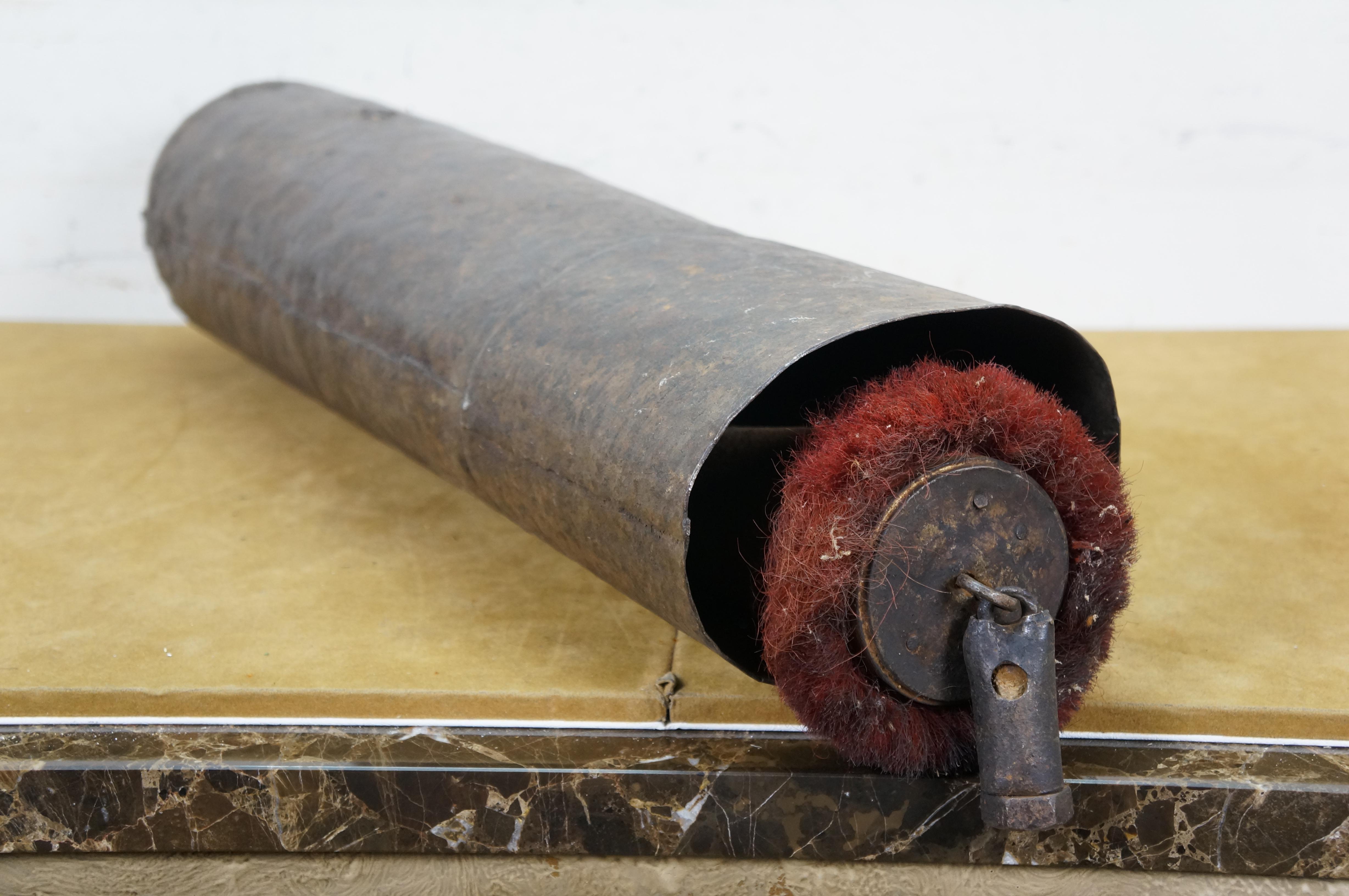 Grande campana di cammello in ferro vintage con manico, 24