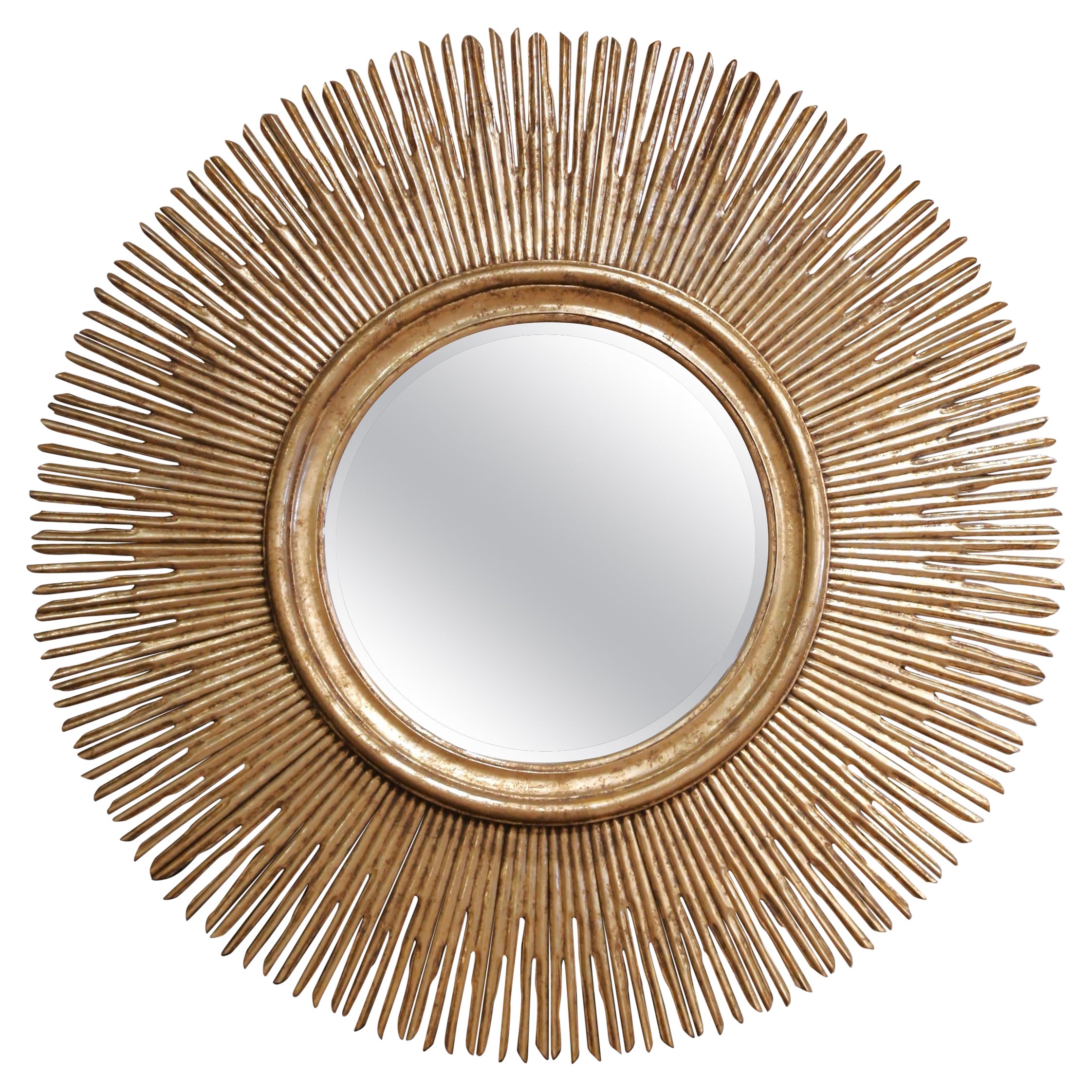 Grande specchio da parete vintage italiano intagliato in legno dorato con vetro smussato a raggiera