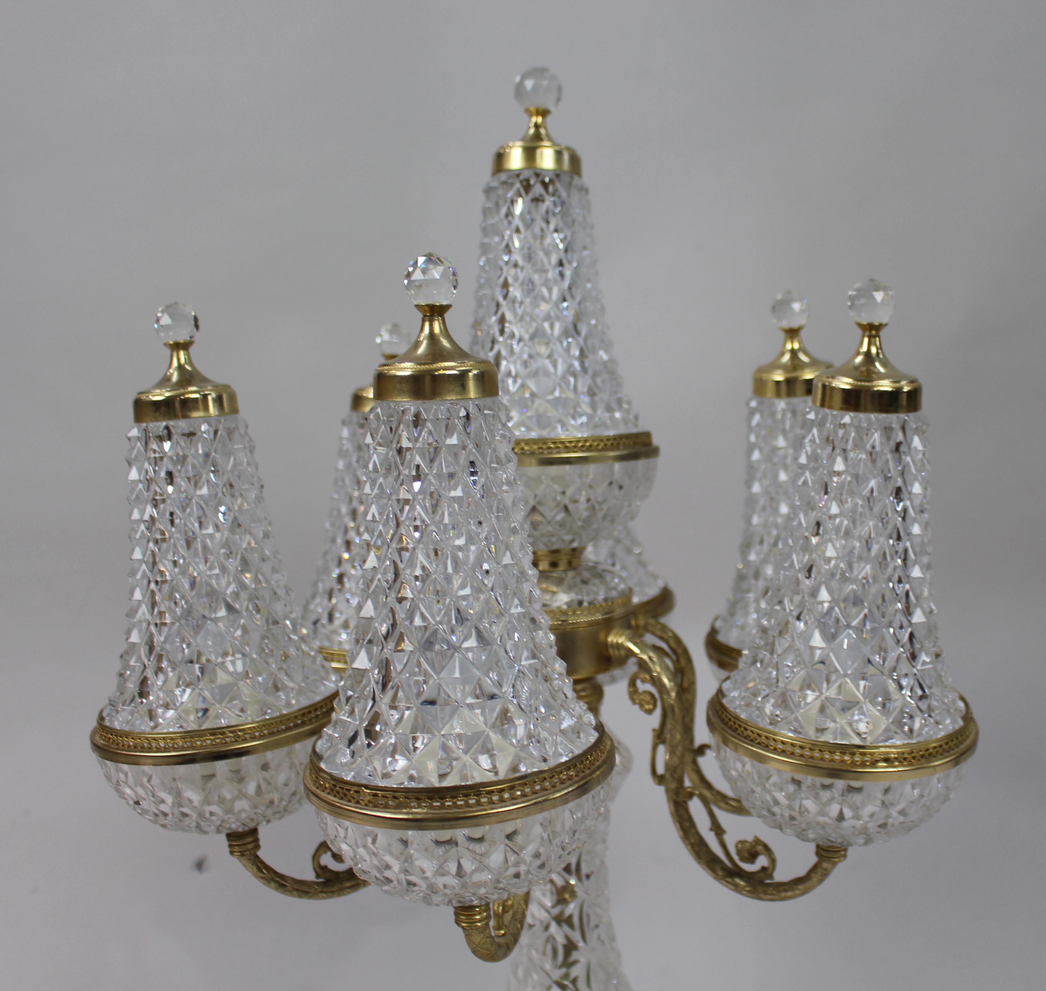 Gran Lámpara de Sobremesa Vintage Italian de Cristal Tallado y Metal Dorado en venta 8