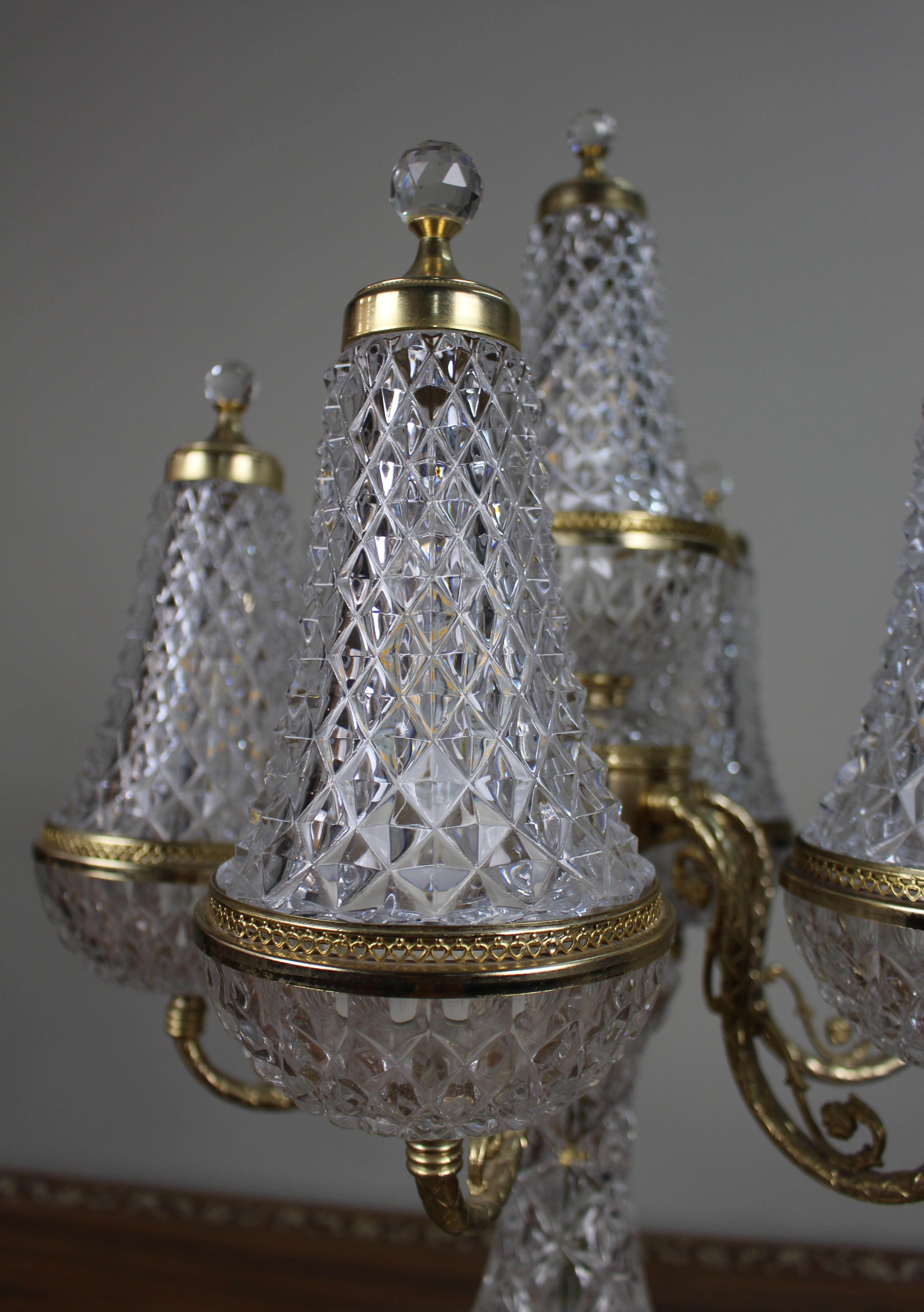 Gran Lámpara de Sobremesa Vintage Italian de Cristal Tallado y Metal Dorado en venta 1