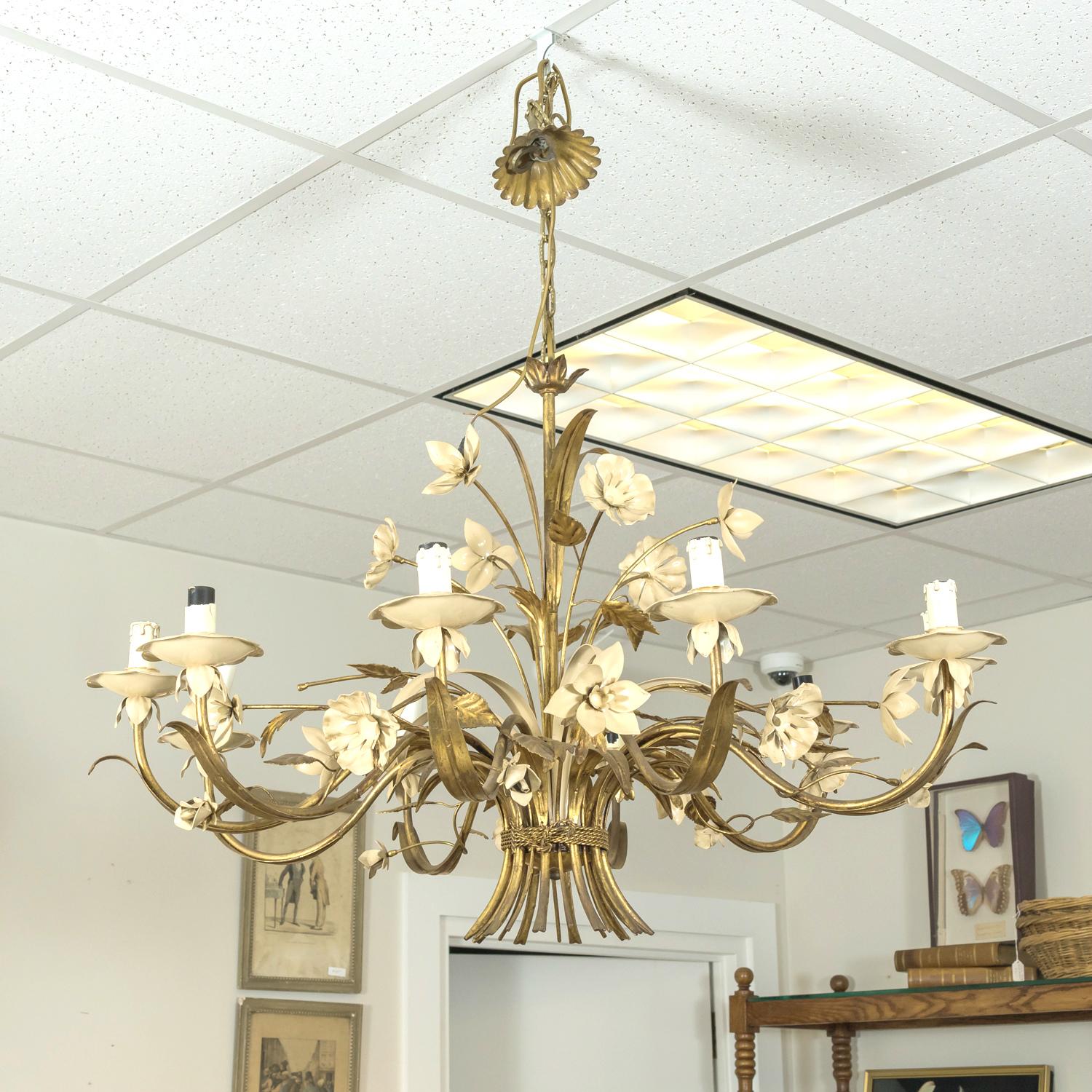 Large Vintage Italian Gilded Tole and Cream Enamel Floral 10-Light Chandelier In Good Condition In Birmingham, AL