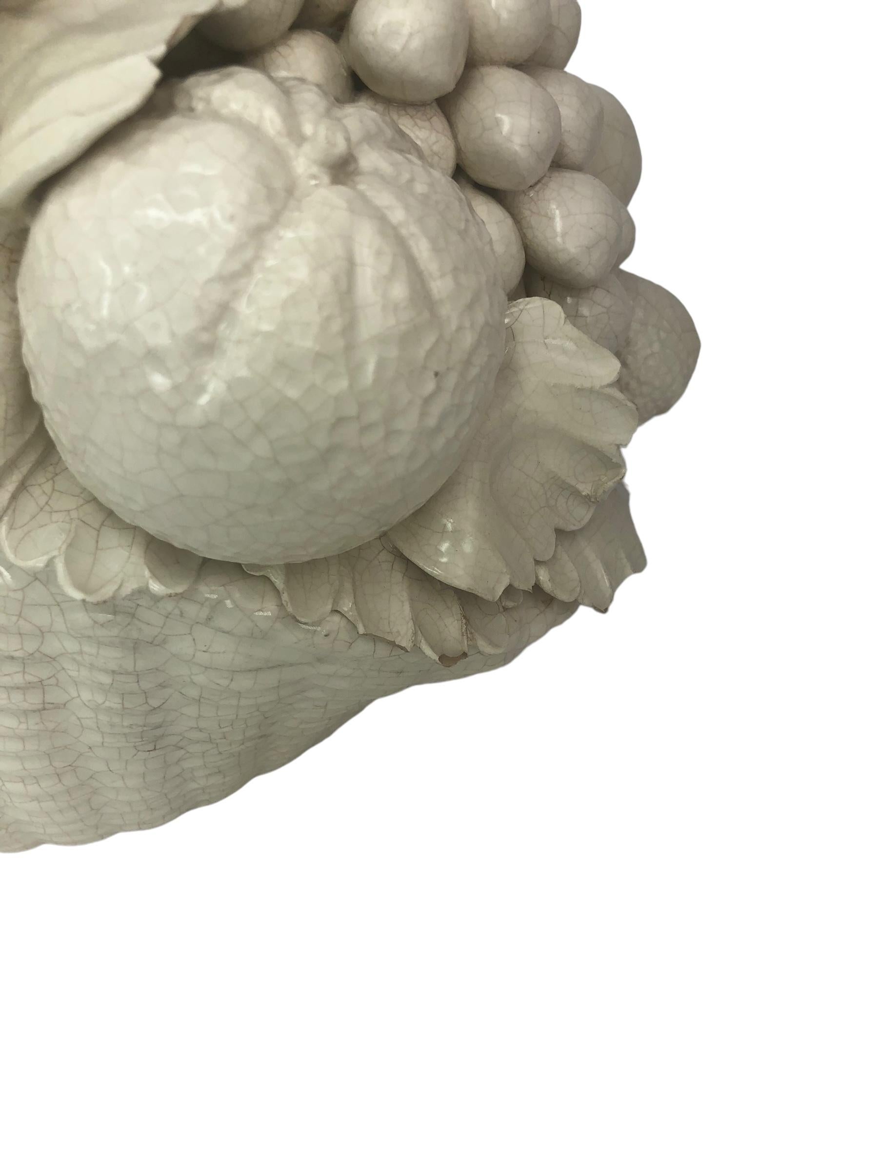 Ceramica Grande cesto di frutta in ceramica smaltata italiana d'epoca