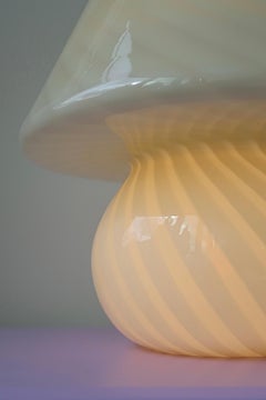 Large vintage Italian Murano cream yellow swirl mushroom lamp H: 40 cm