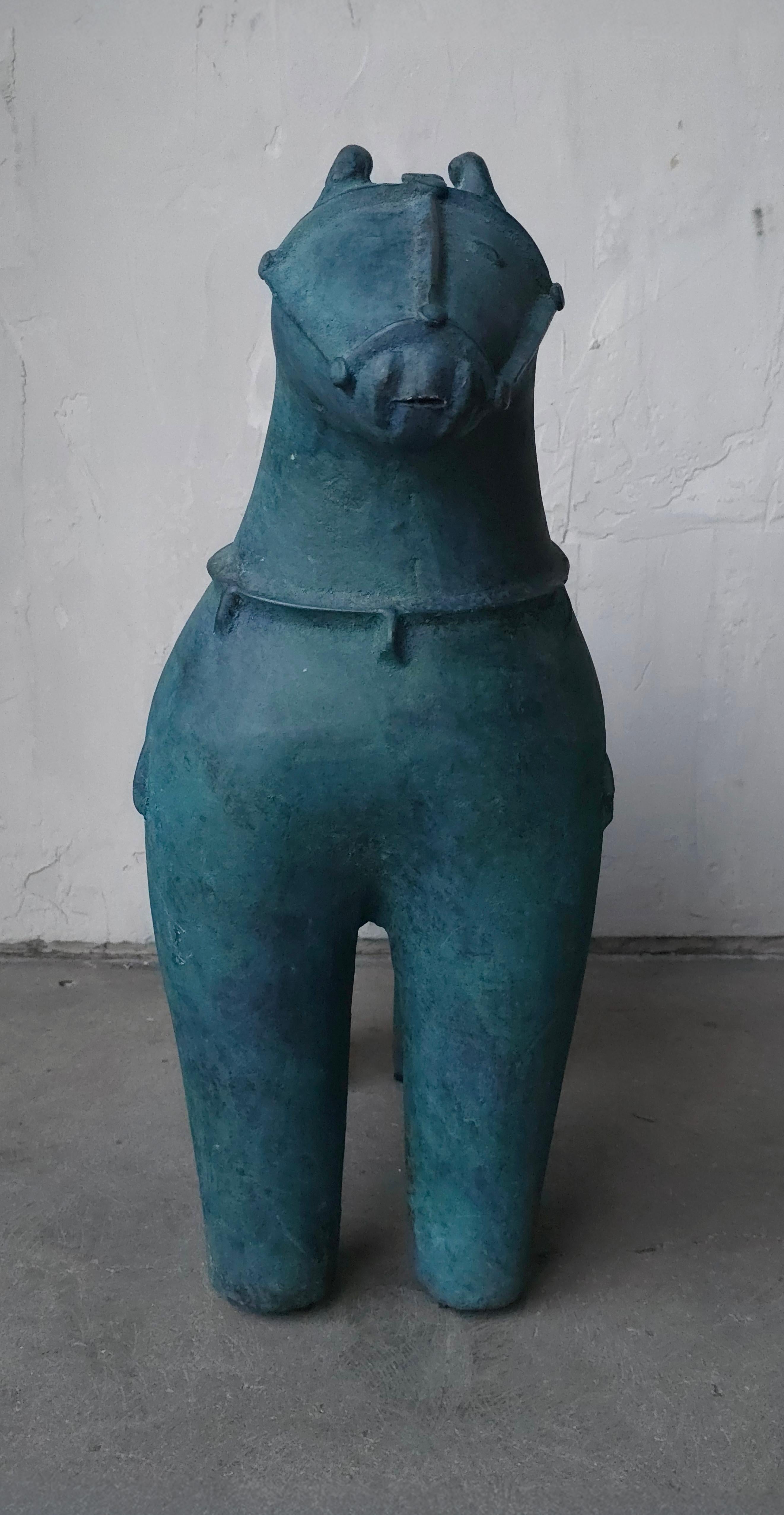 Argilla Grande scultura di cavallo in stile Haniwa giapponese d'epoca in vendita