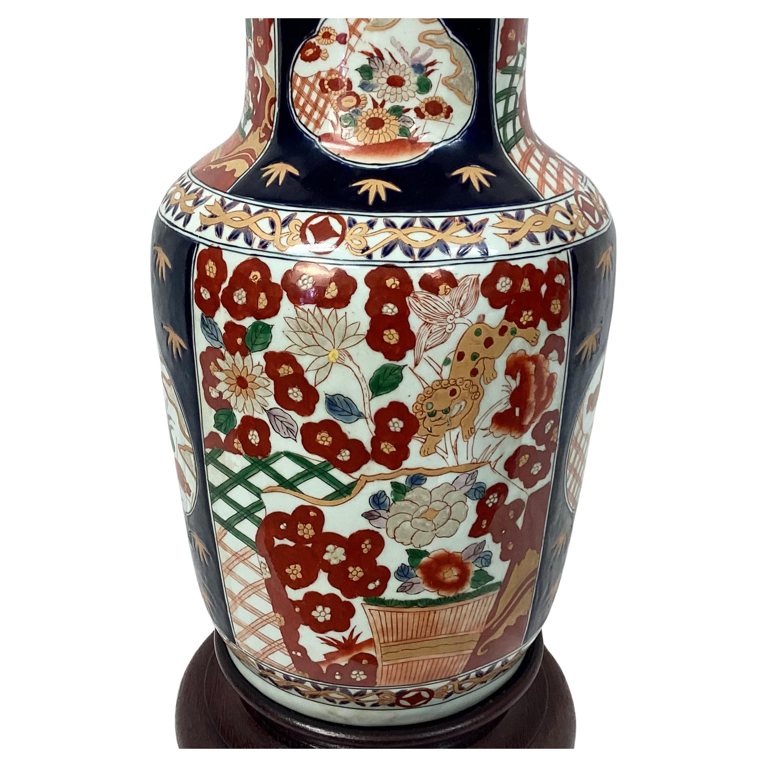 Große japanische Imari-Lampe im Vintage-Stil (Japanisch) im Angebot
