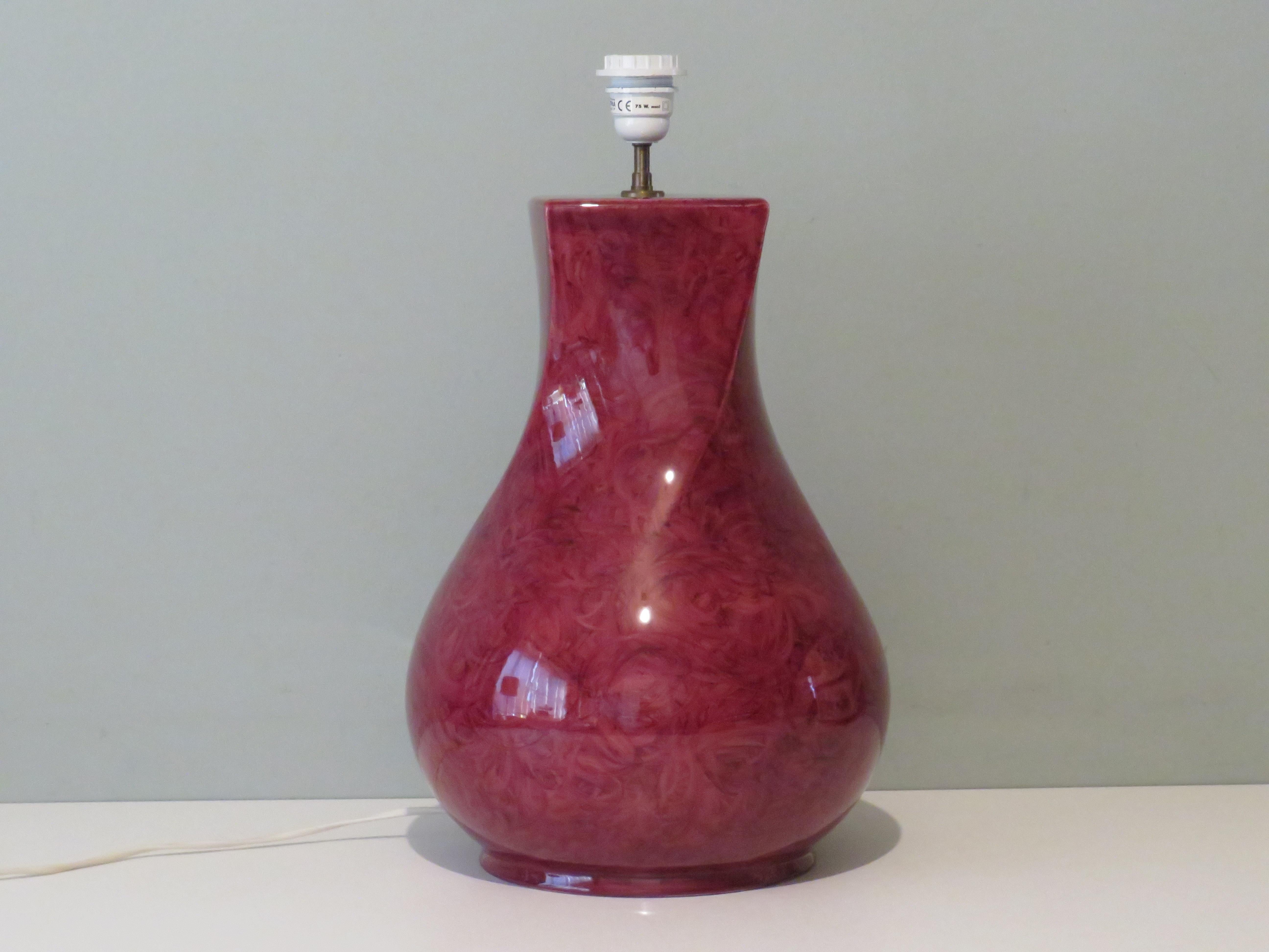Français Grande lampe de bureau vintage Kostka en céramique avec abat-jour sur mesure en vente