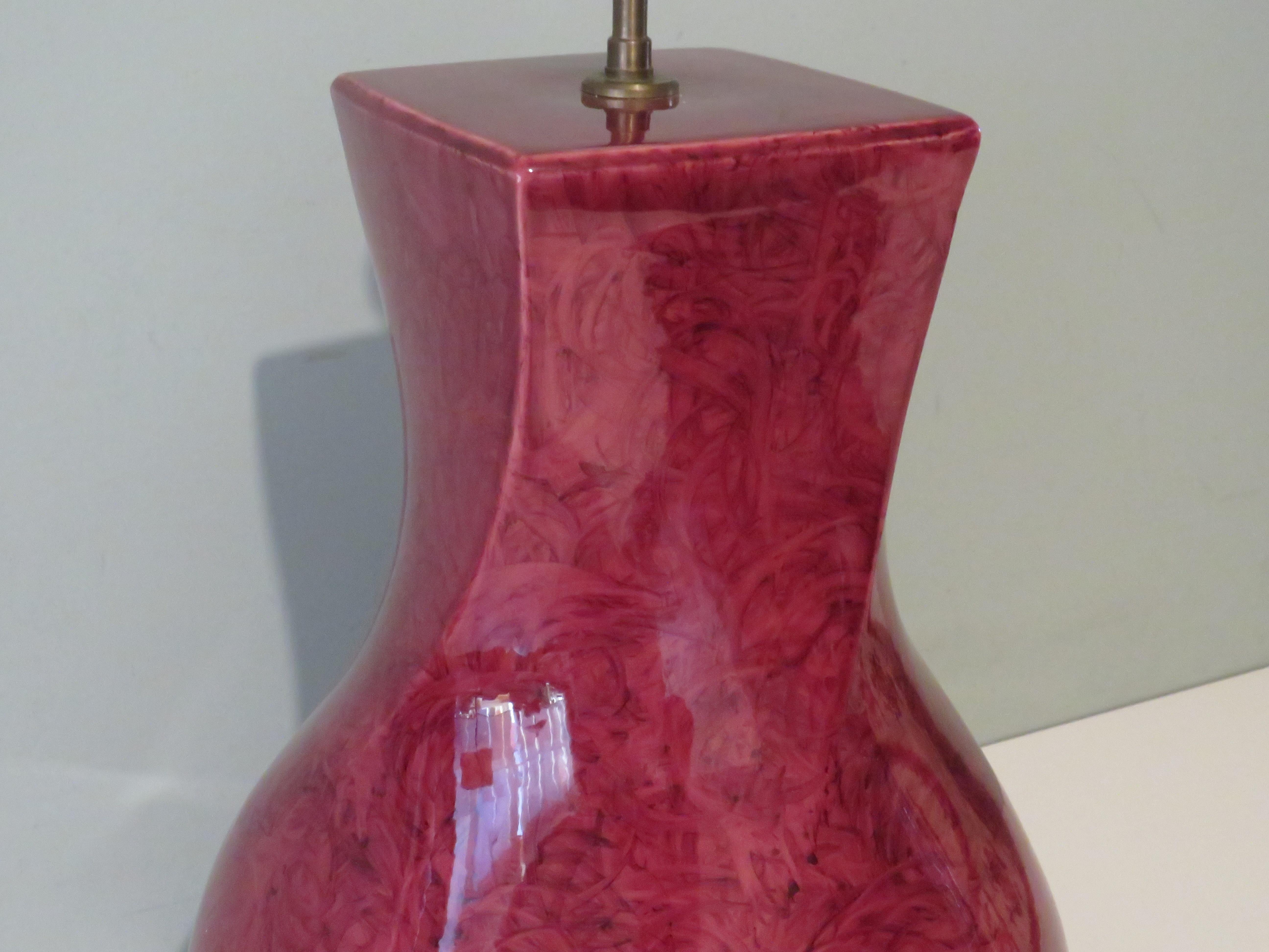 Vernissé Grande lampe de bureau vintage Kostka en céramique avec abat-jour sur mesure en vente