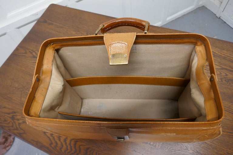 20th Century Large Vintage Leather Brief Case, Doctors Bag For Sale