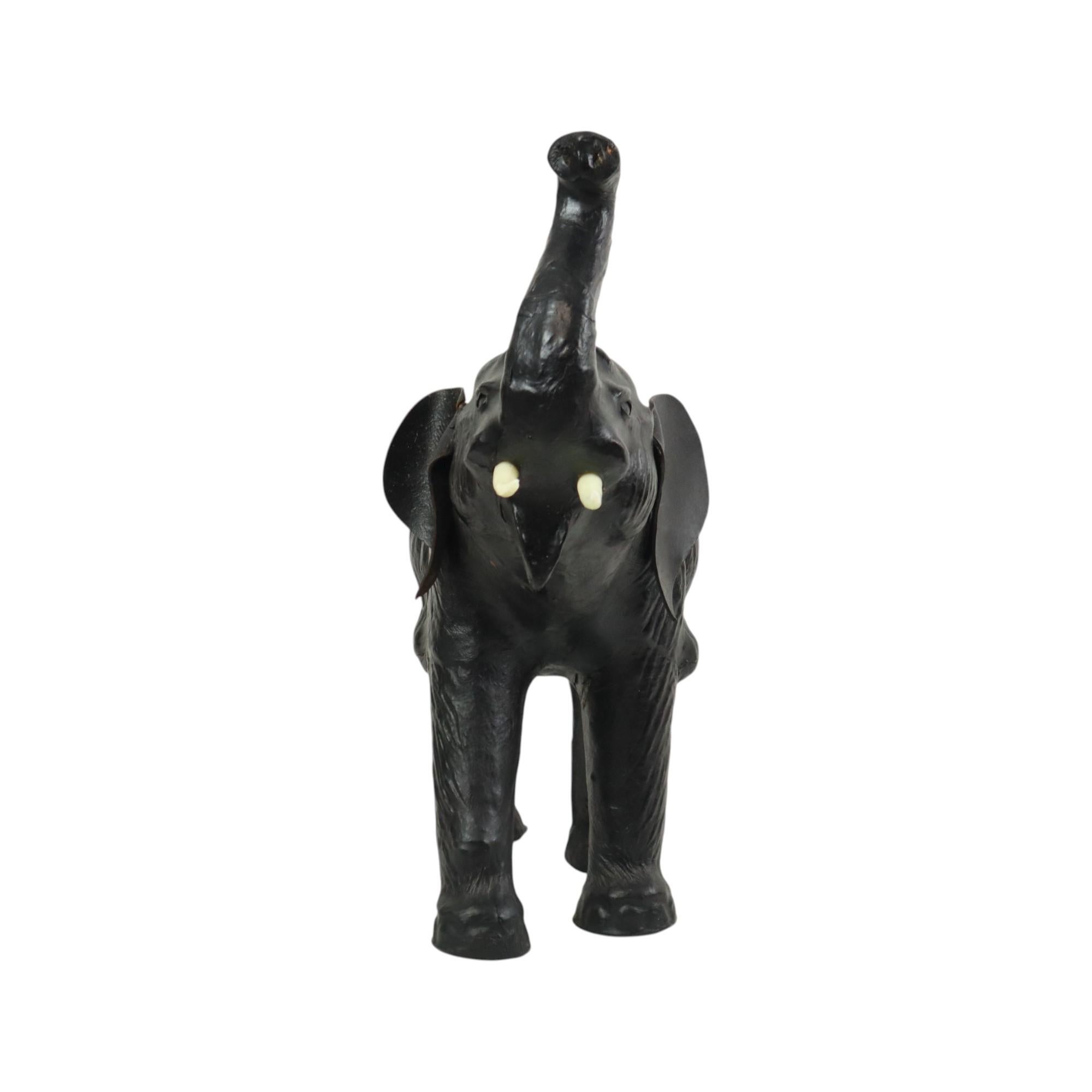 Europeo Grande scultura in pelle vintage di elefante in stile Omersa 50 cm in vendita