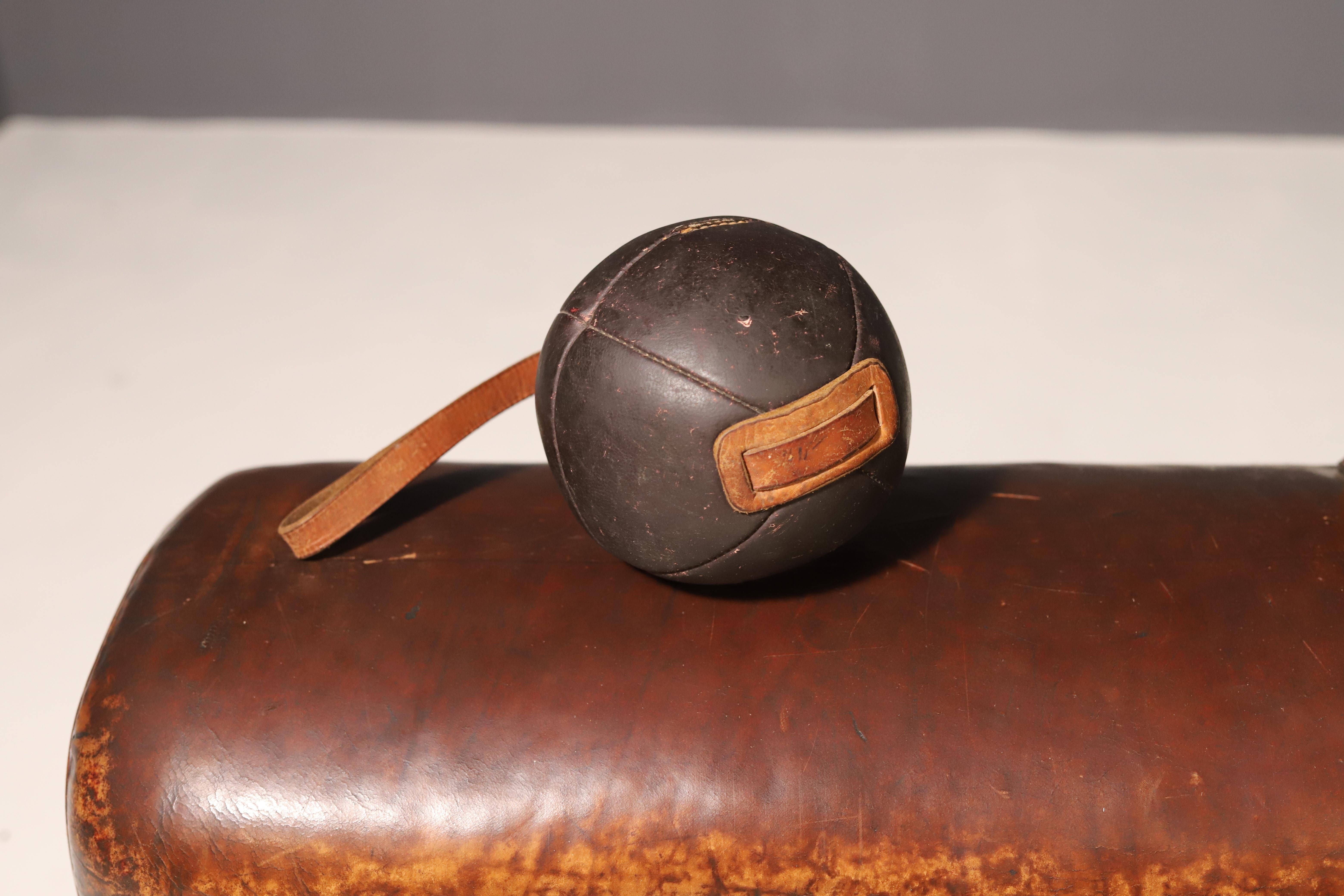 Gran balón medicinal vintage de cuero siglo XX en venta