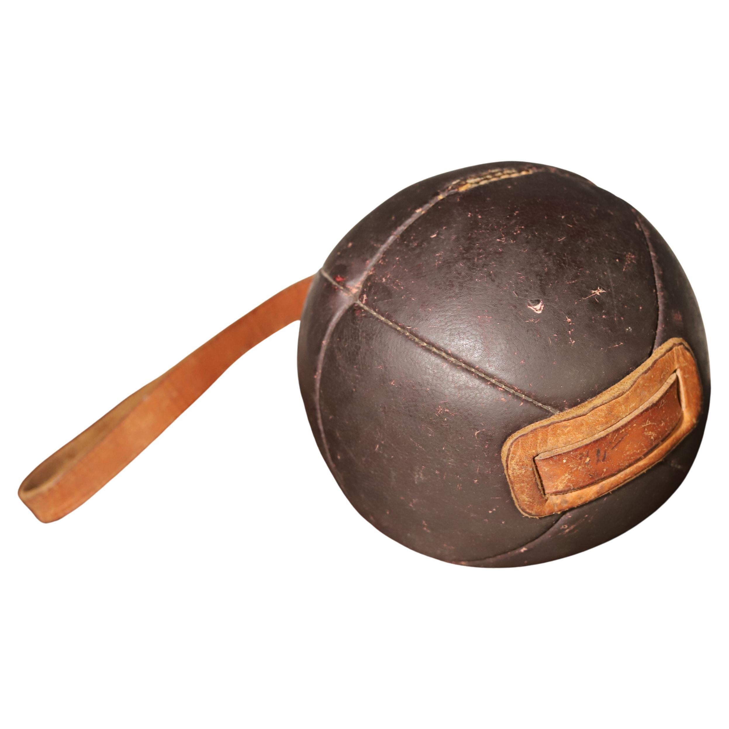 Gran balón medicinal vintage de cuero en venta