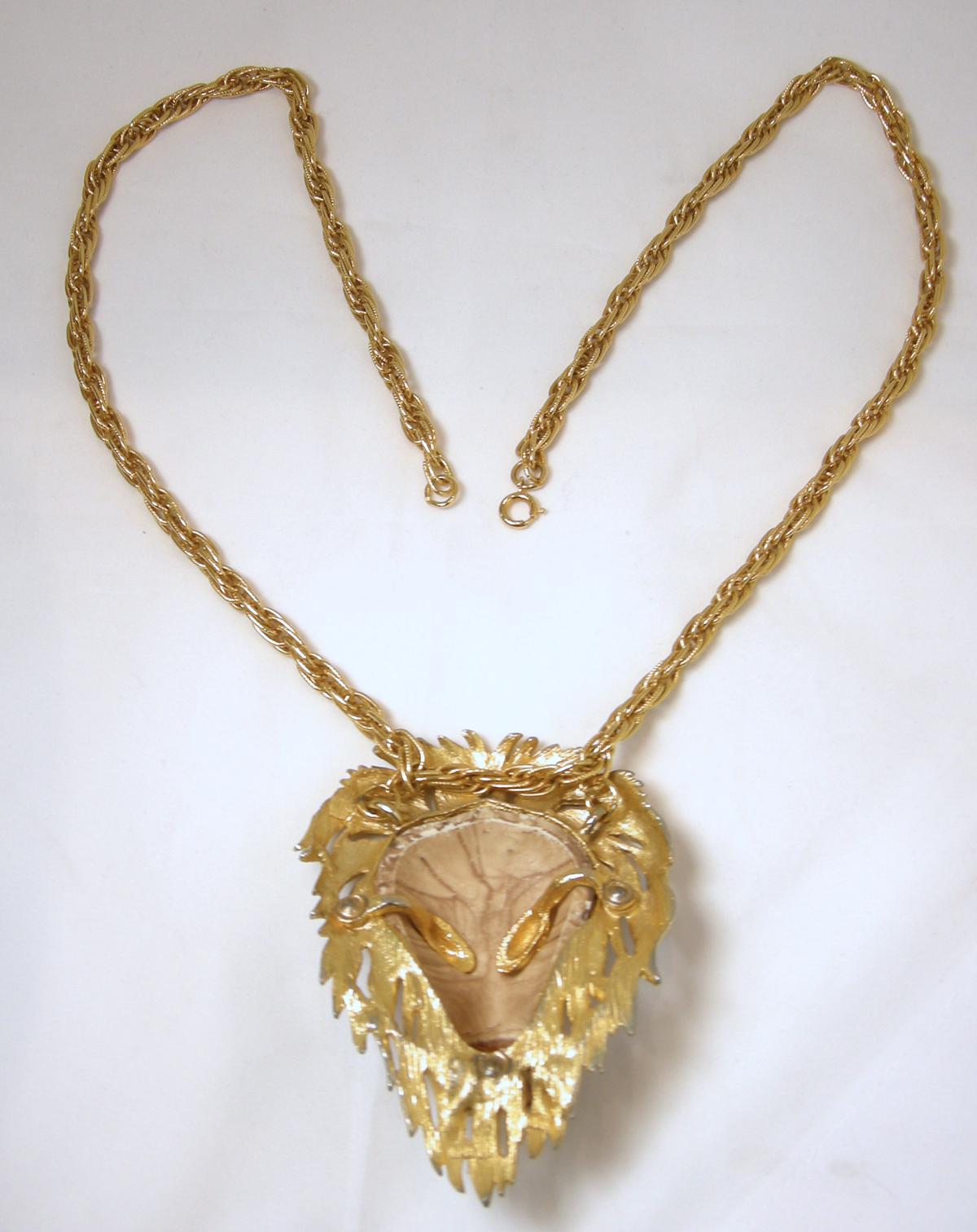 vintage lion necklace
