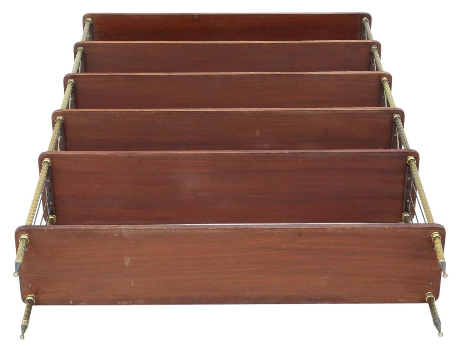 Grande bibliothèque vintage - Étagères d'exposition de qualité par Maison Jansen en vente 4
