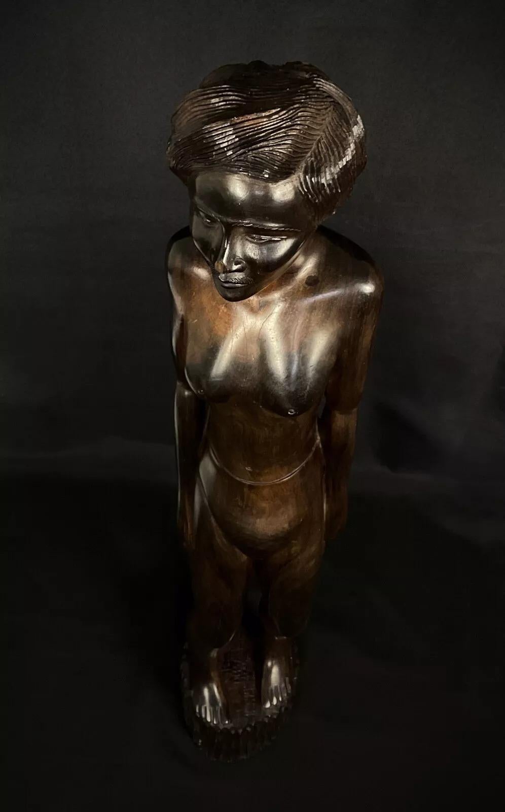 Große handgeschnitzte madagassische Skulptur aus Rosenholz - 1950er Jahre - 2Y408 im Angebot 1