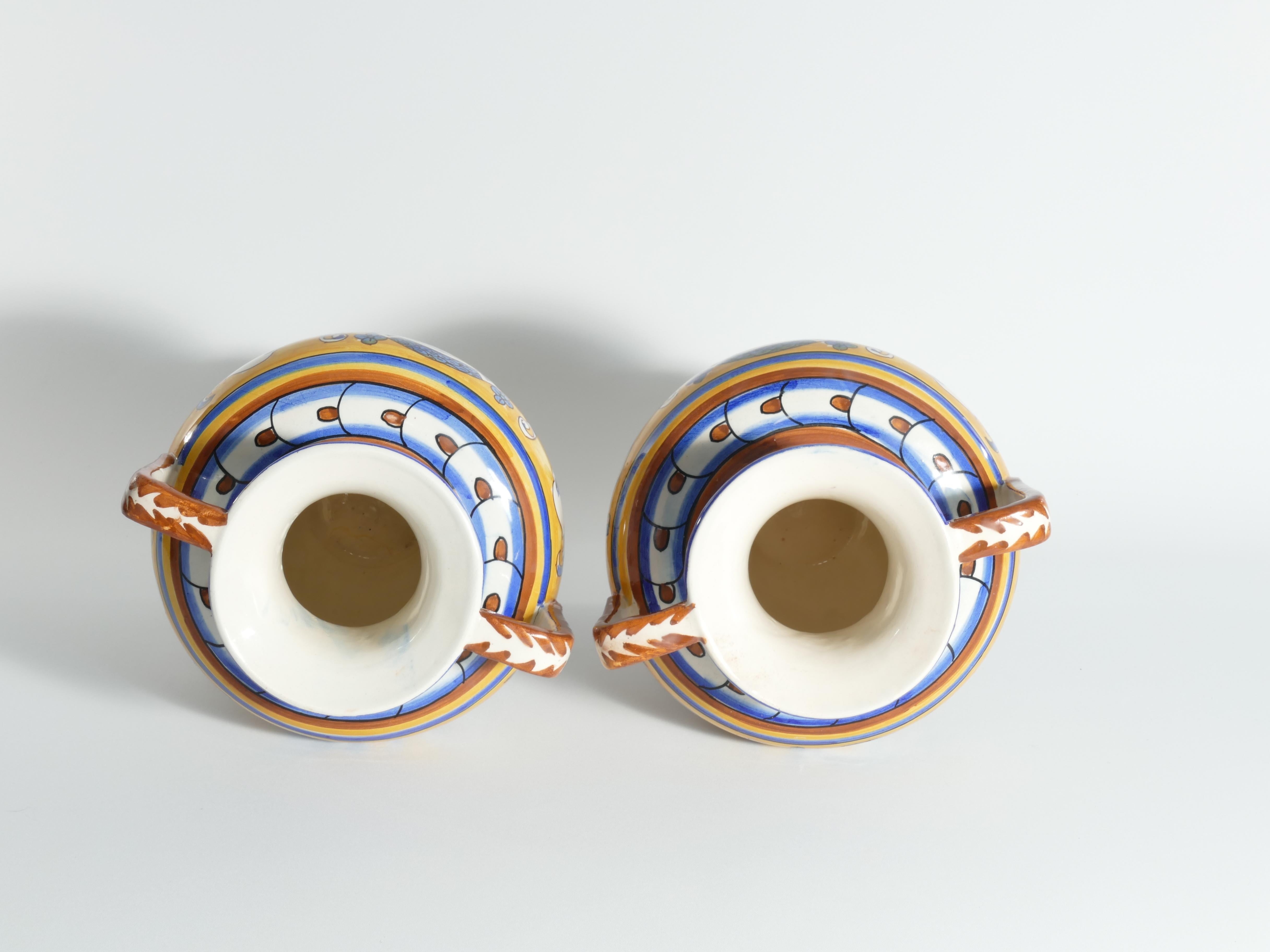 Grands vases méditerranéens en céramique polychrome peints à la main, lot de 2 en vente 5