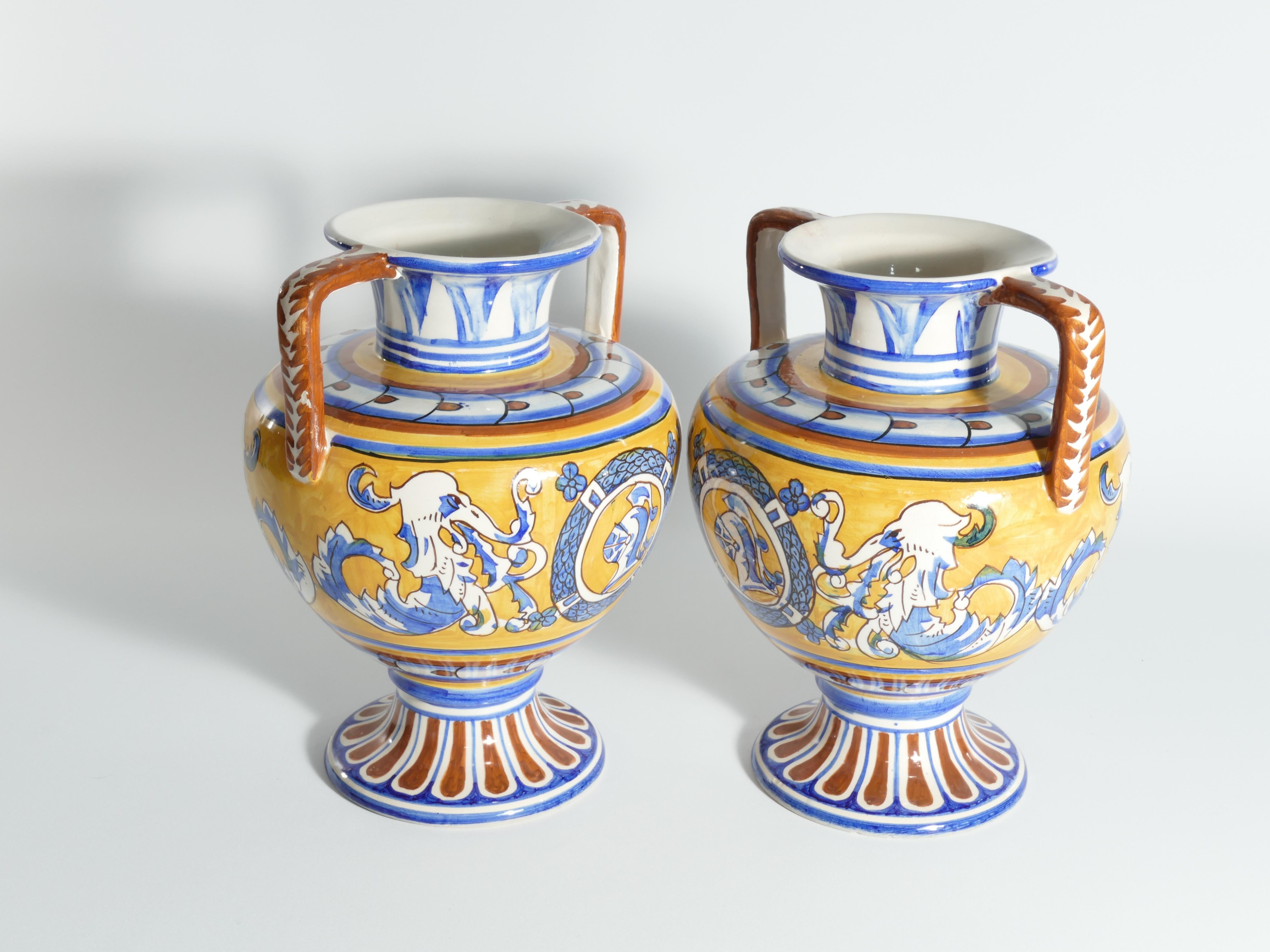 Grands vases méditerranéens en céramique polychrome peints à la main, lot de 2 en vente 9