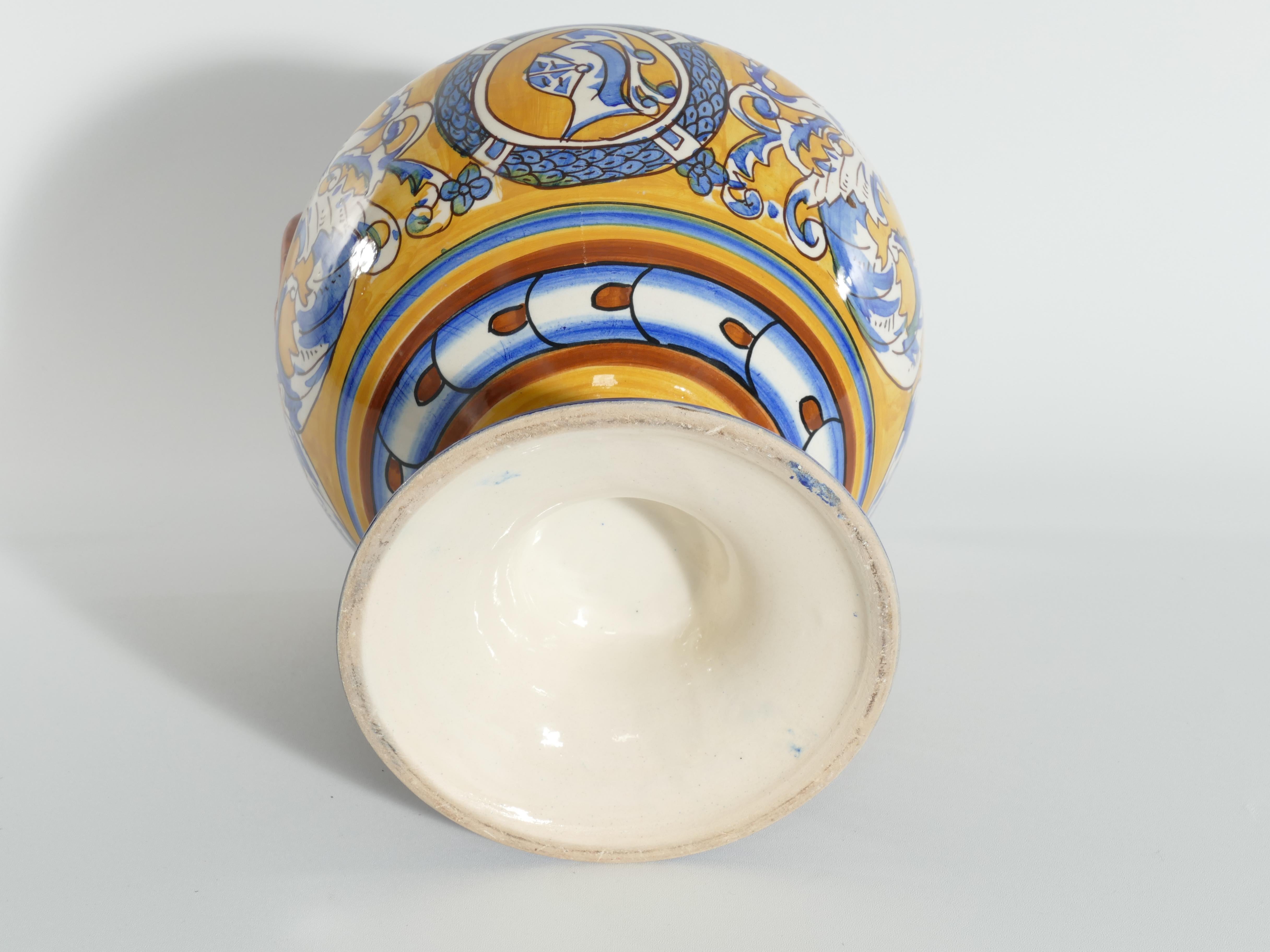 Fait main Grands vases méditerranéens en céramique polychrome peints à la main, lot de 2 en vente