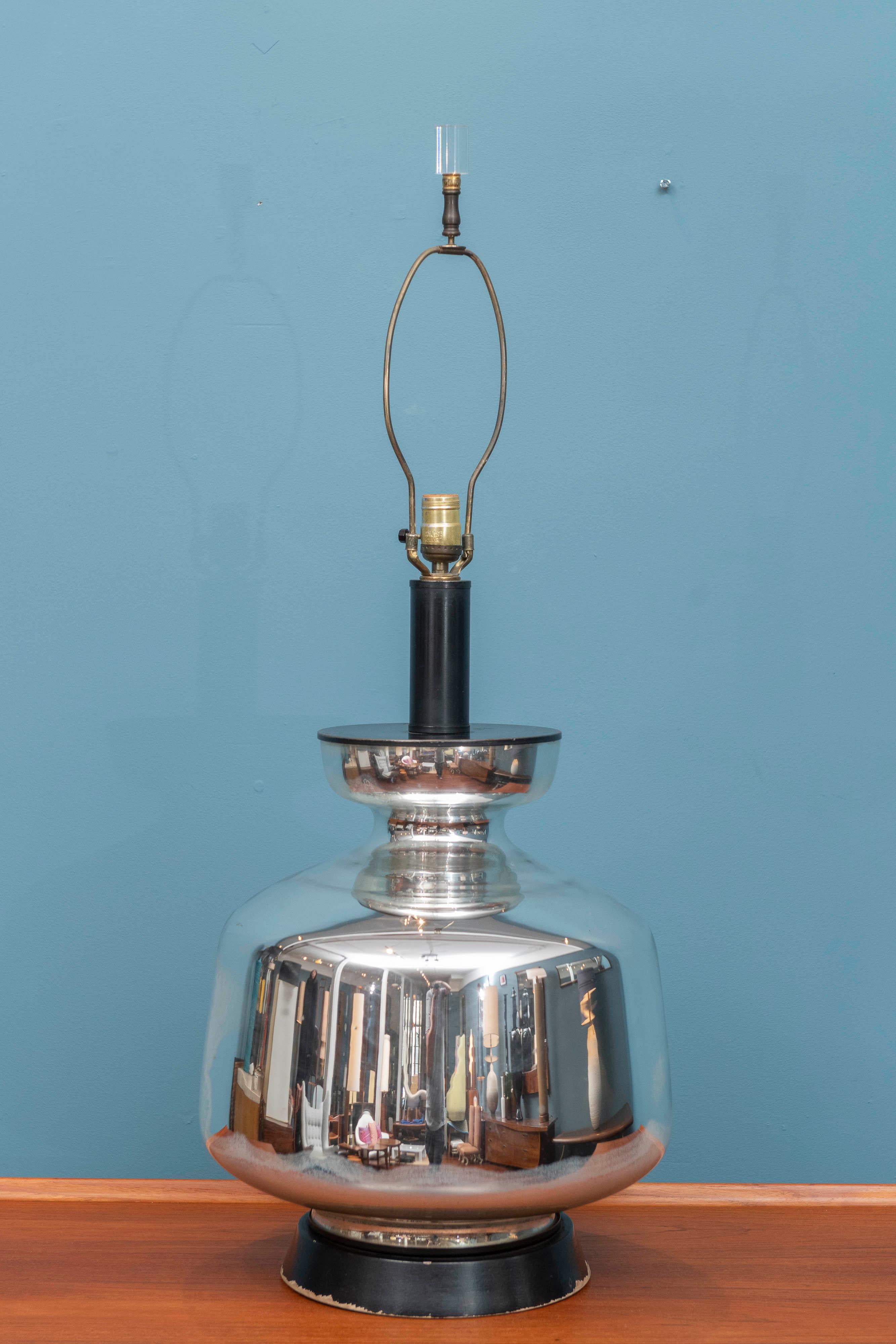 Metà XX secolo Grande lampada da tavolo in vetro di mercurio vintage in vendita