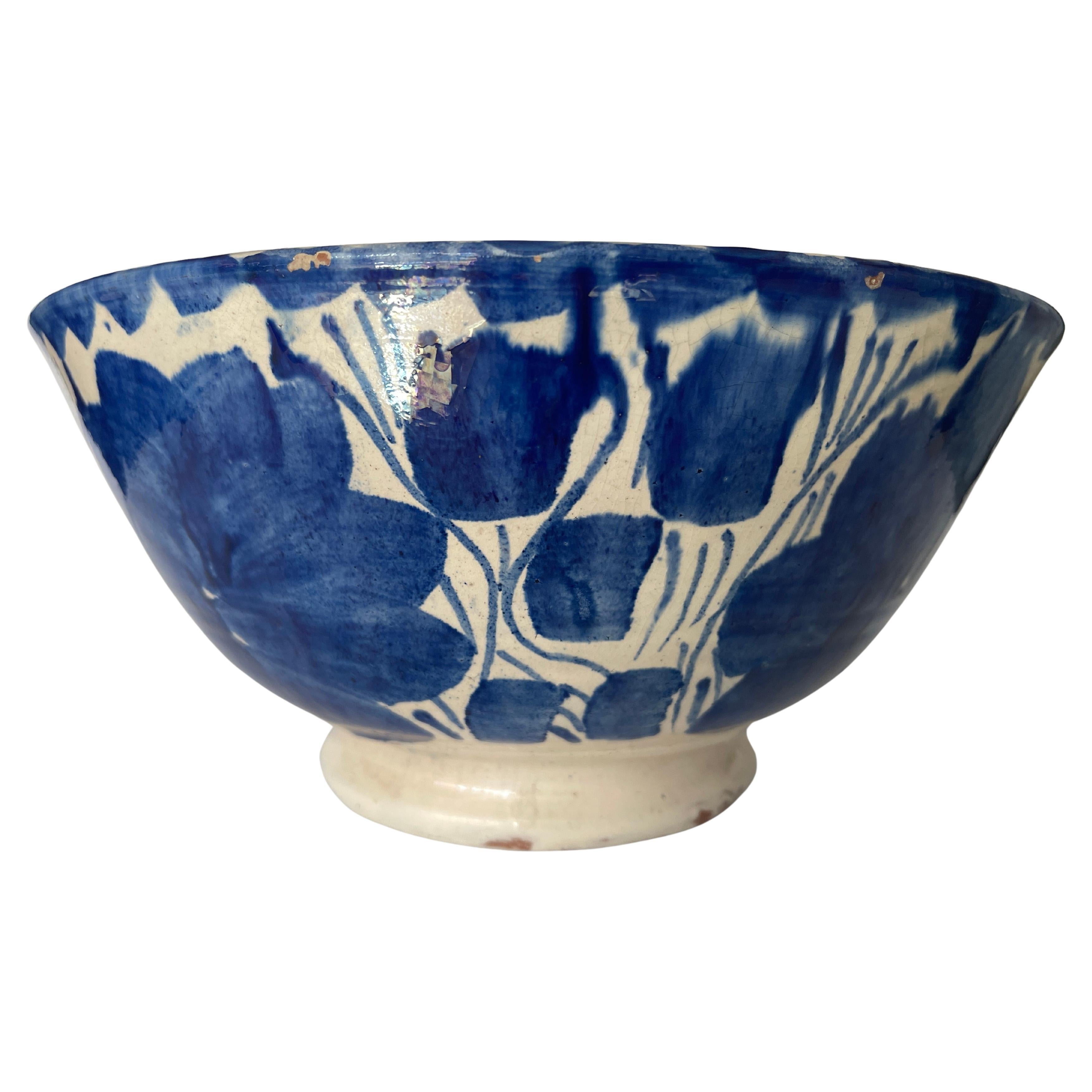 Mexicain Grand bol mexicain vintage en poterie Talavera bleu et ivoire en vente