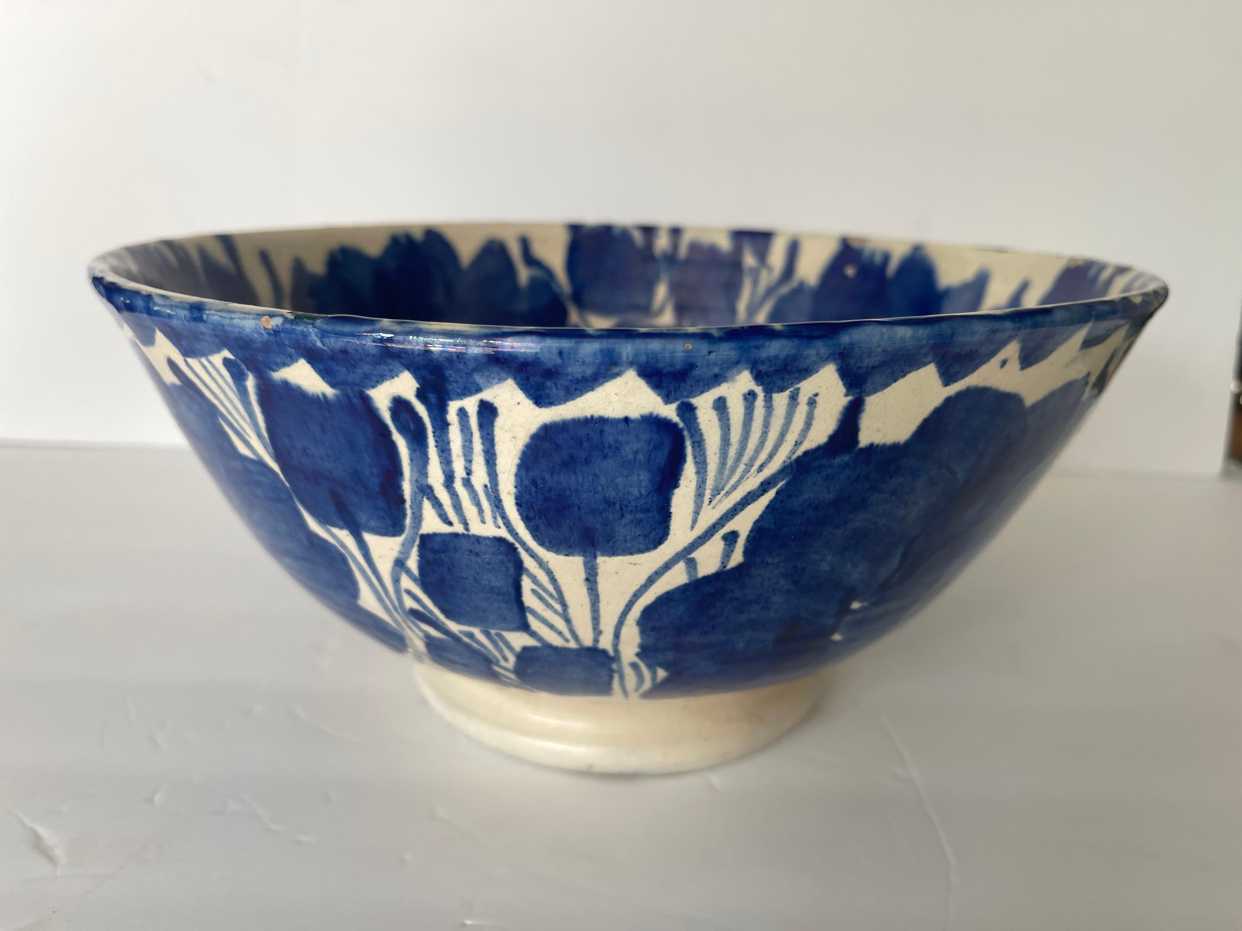 Fait main Grand bol mexicain vintage en poterie Talavera bleu et ivoire en vente