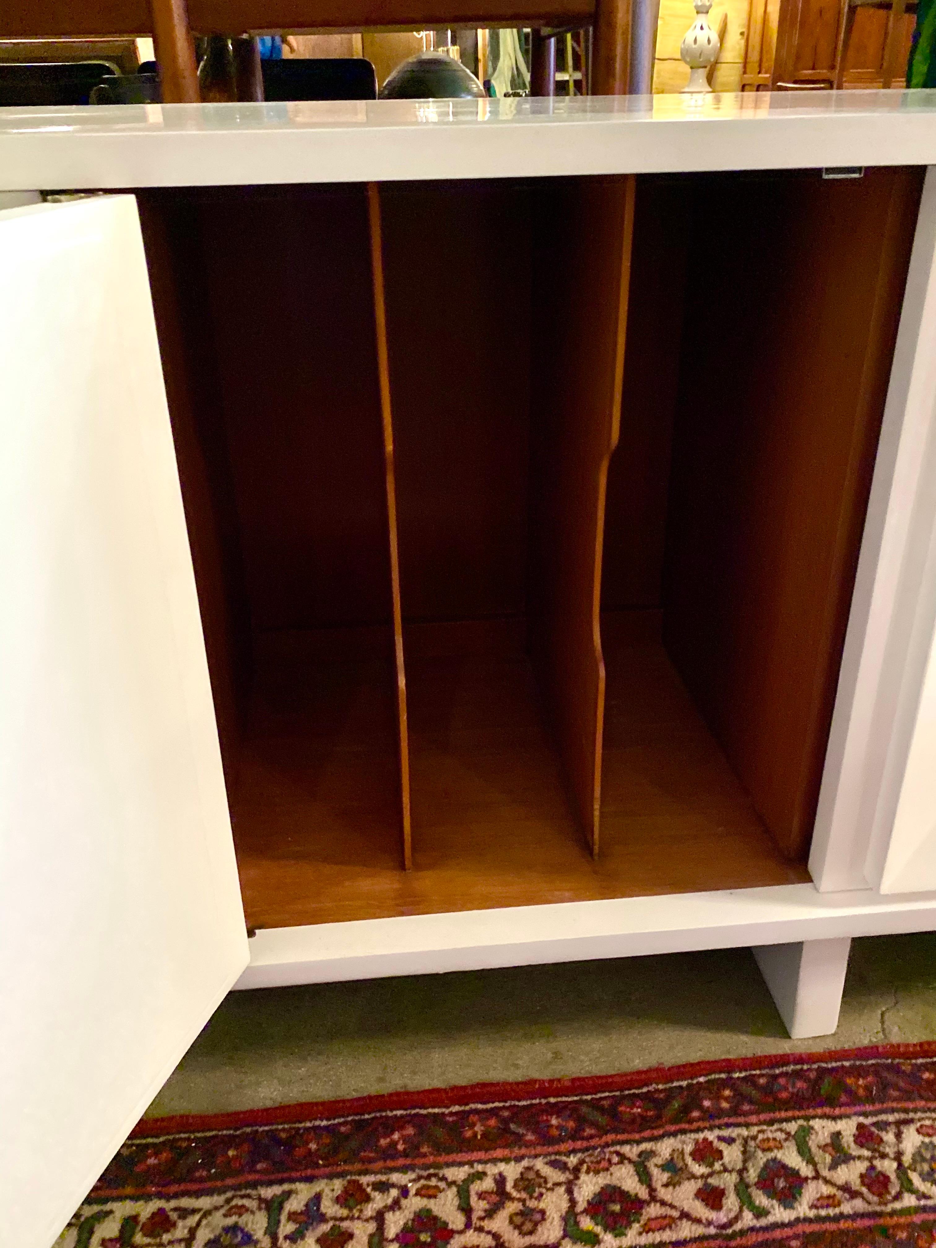 Grande credenza messicana d'epoca con ferramenta di Pepe Mendoza in vendita 3