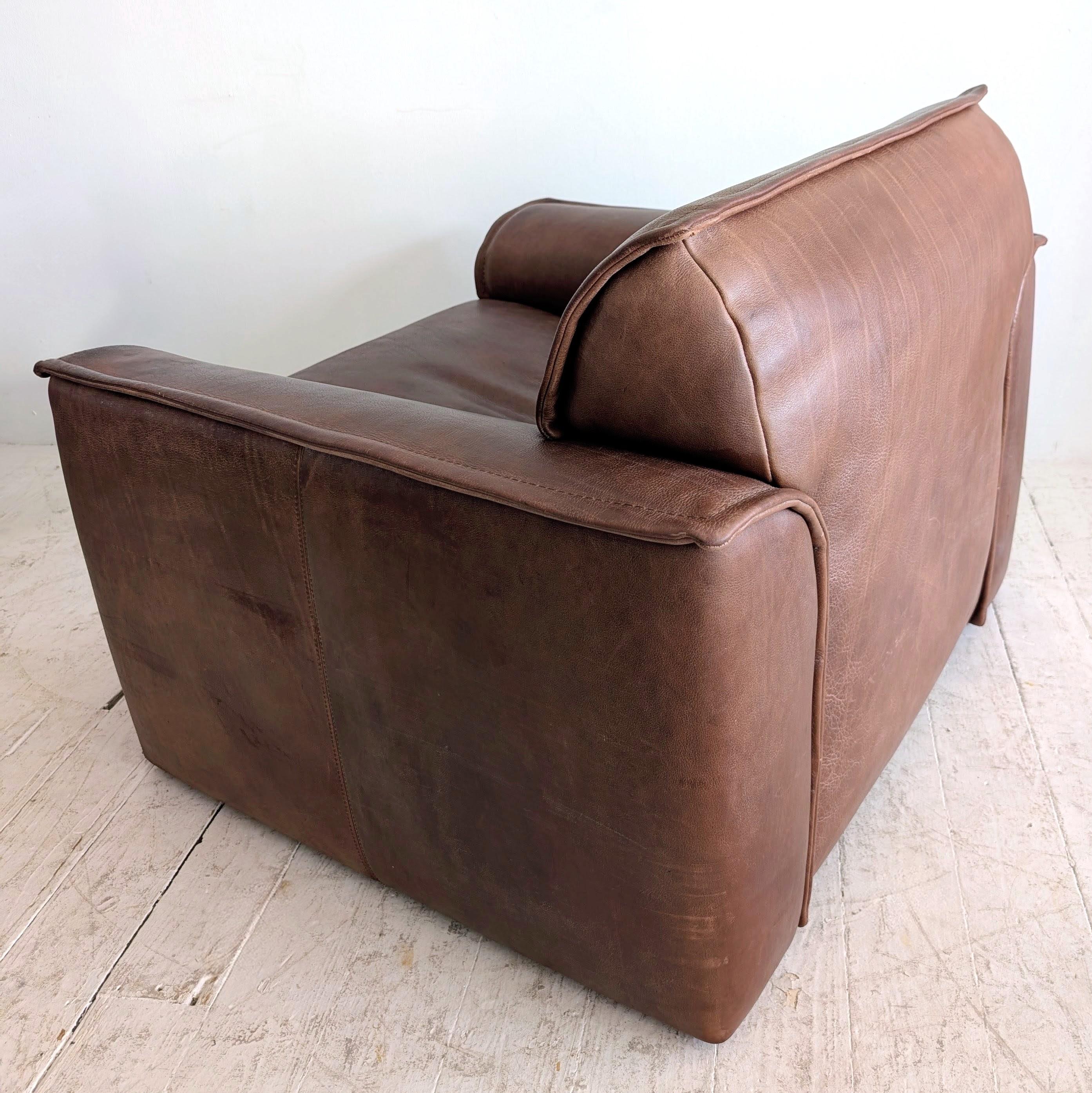 Grand fauteuil vintage en cuir de buffle du milieu du siècle par Leolux, Hollande, années 1970 en vente 5