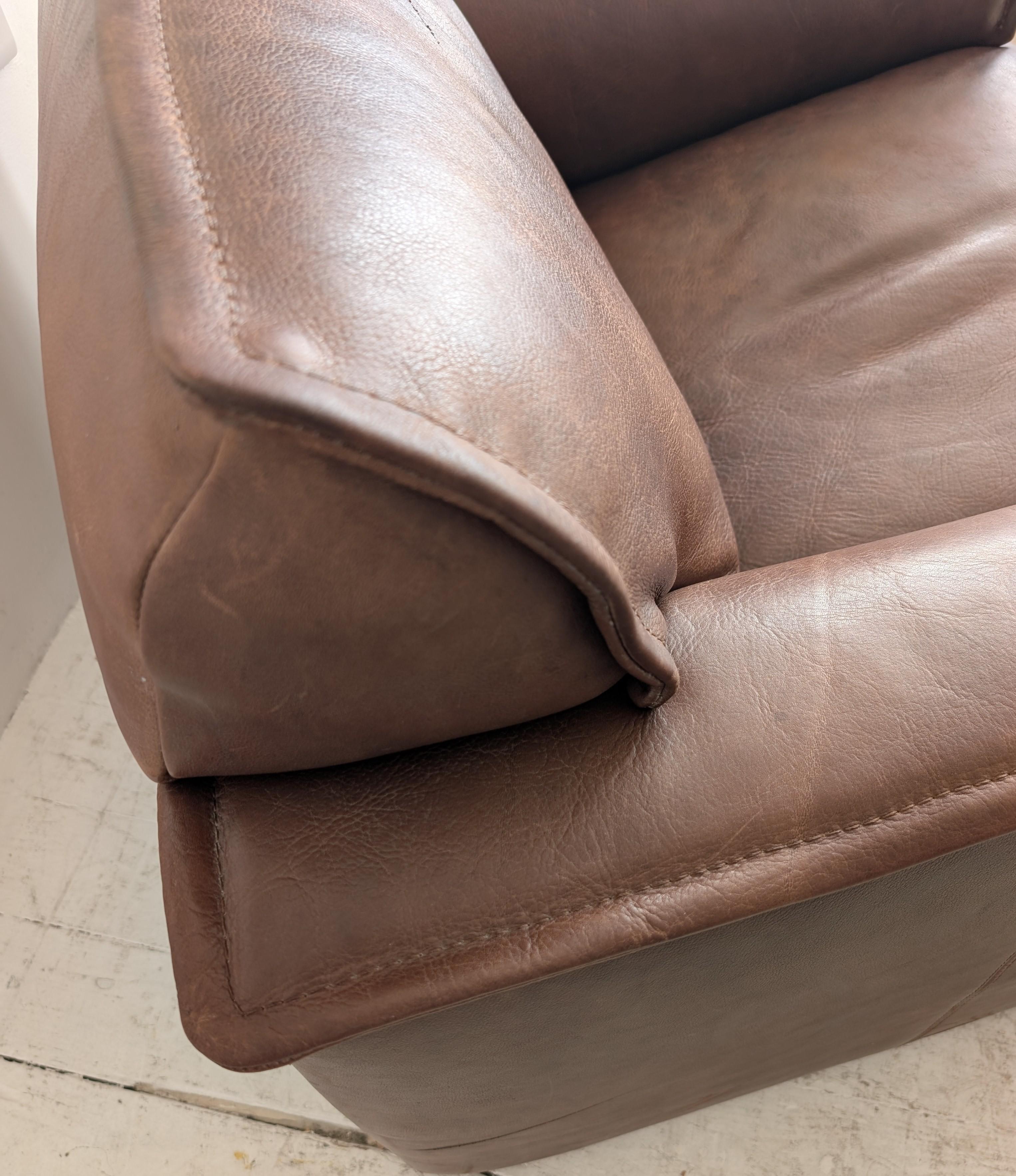 Grand fauteuil vintage en cuir de buffle du milieu du siècle par Leolux, Hollande, années 1970 en vente 11