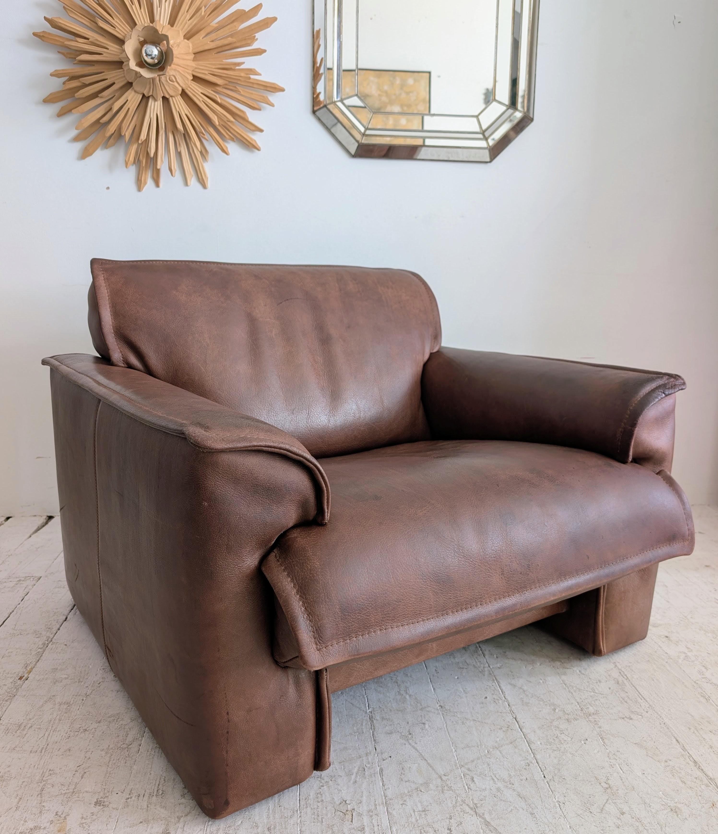 Mid-Century Modern Grand fauteuil vintage en cuir de buffle du milieu du siècle par Leolux, Hollande, années 1970 en vente