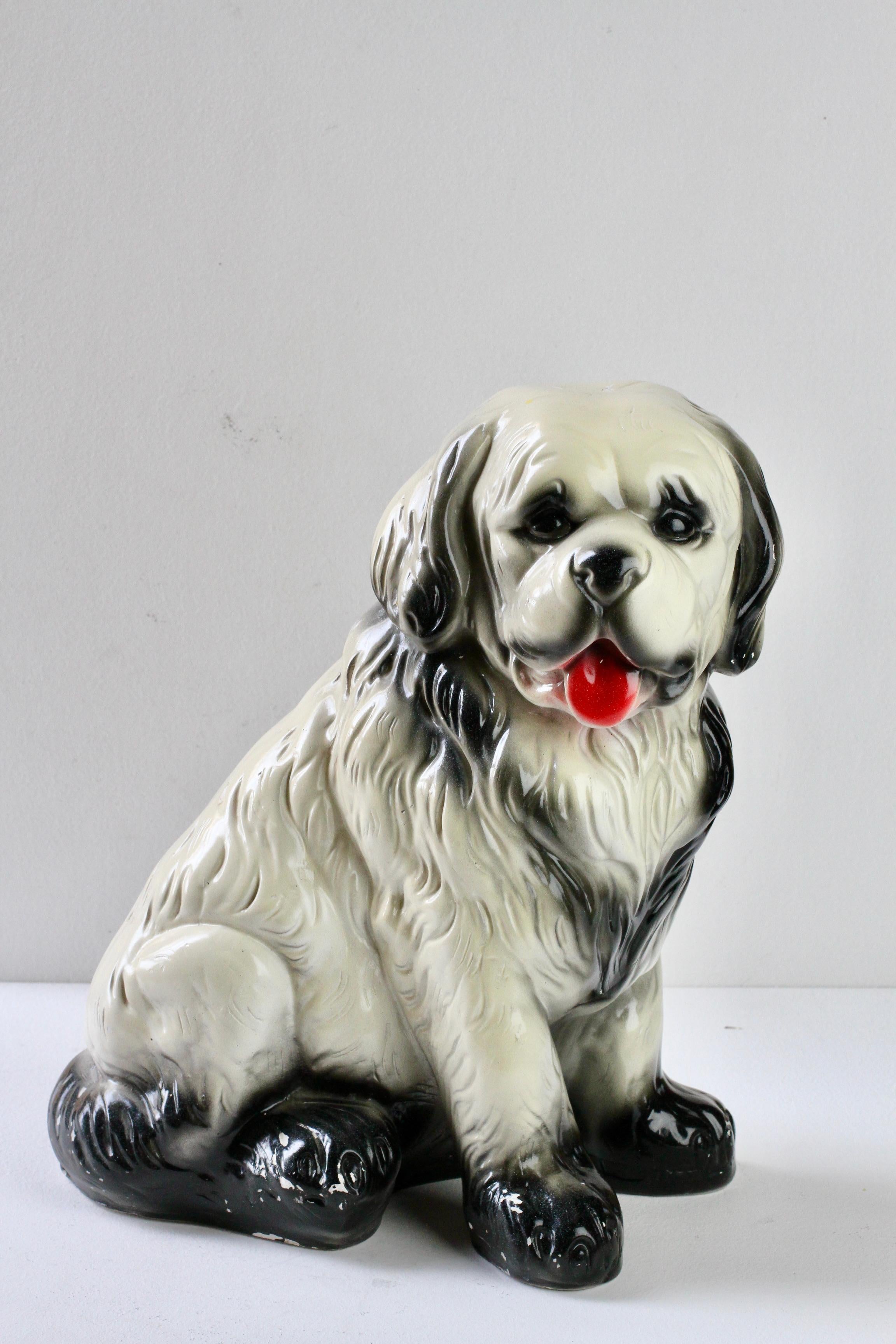Mid-Century moderno Grande scultura di cane San Bernardo in ceramica smaltata della metà del secolo scorso, circa 1960 in vendita