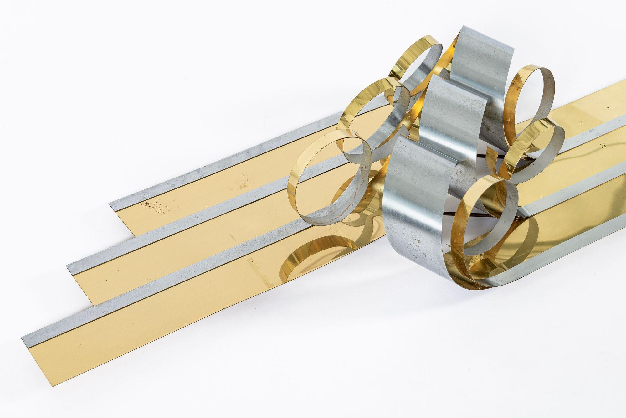 Große Vintage Mid Century Metal Ribbon Wall Art Skulptur von Curtis Jere 1980s (Metall) im Angebot