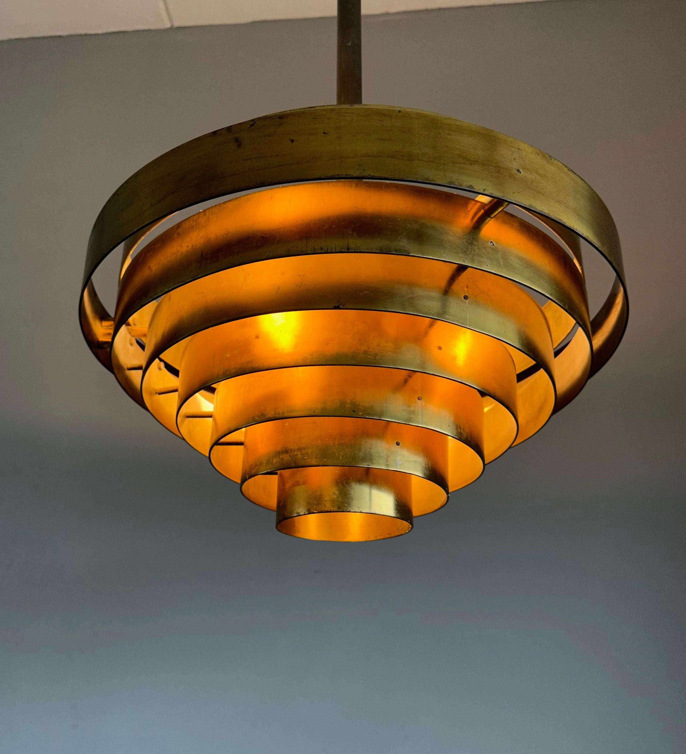 Large Vintage, Mid-Century Modern Handcrafted Brass Round 8 Layers Pendant Light For Sale 11