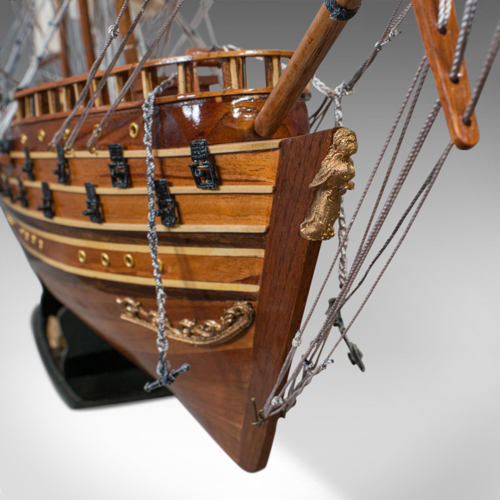 Collection bateau modèle Napoléon en plastique et bois #22 