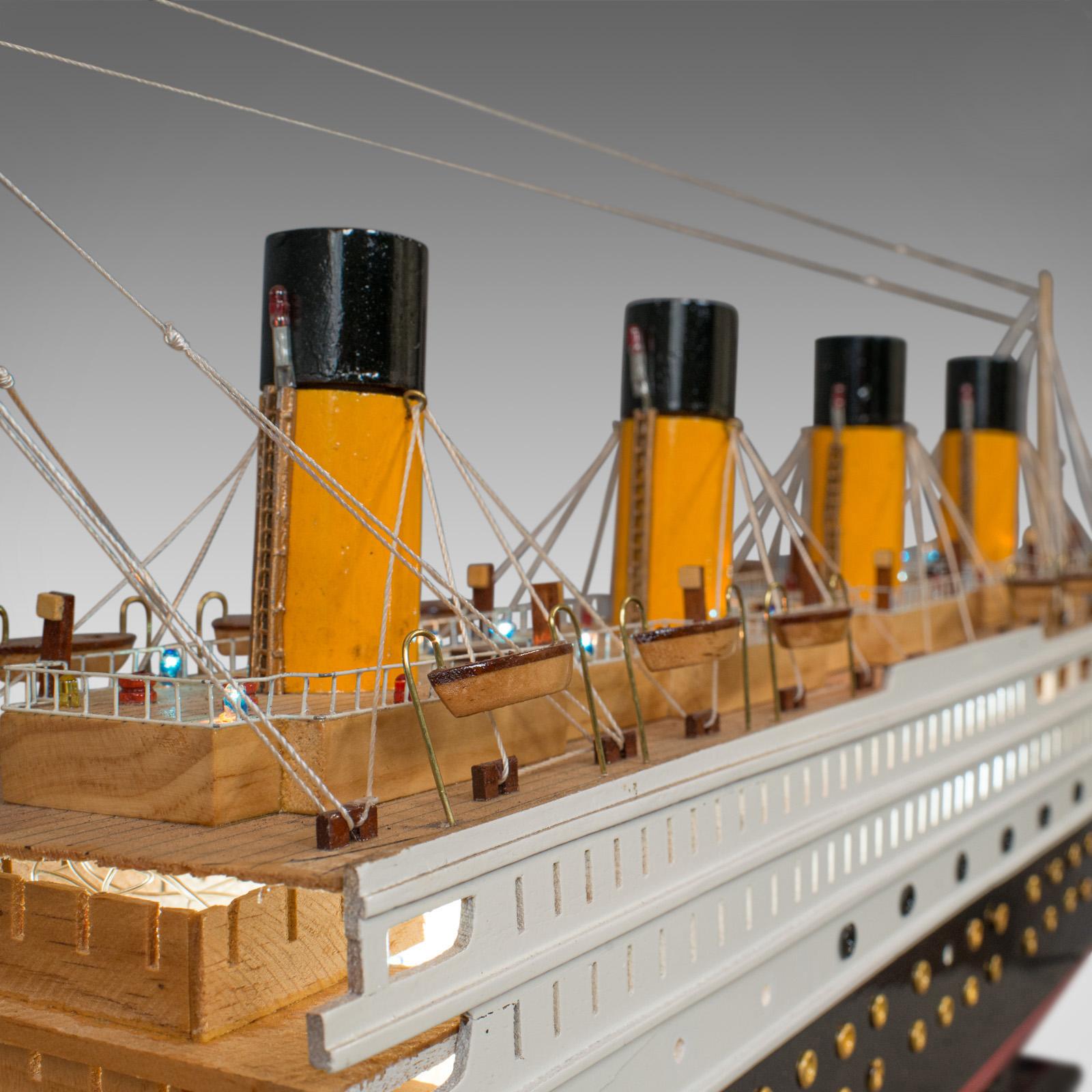 Large Vintage Model Titanic, English, Collectible, Model, Ship, Display, Lights 1