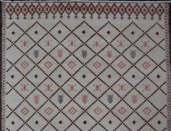 Gran alfombra marroquí vintage de diseño romboidal con contornos marfil y marrón