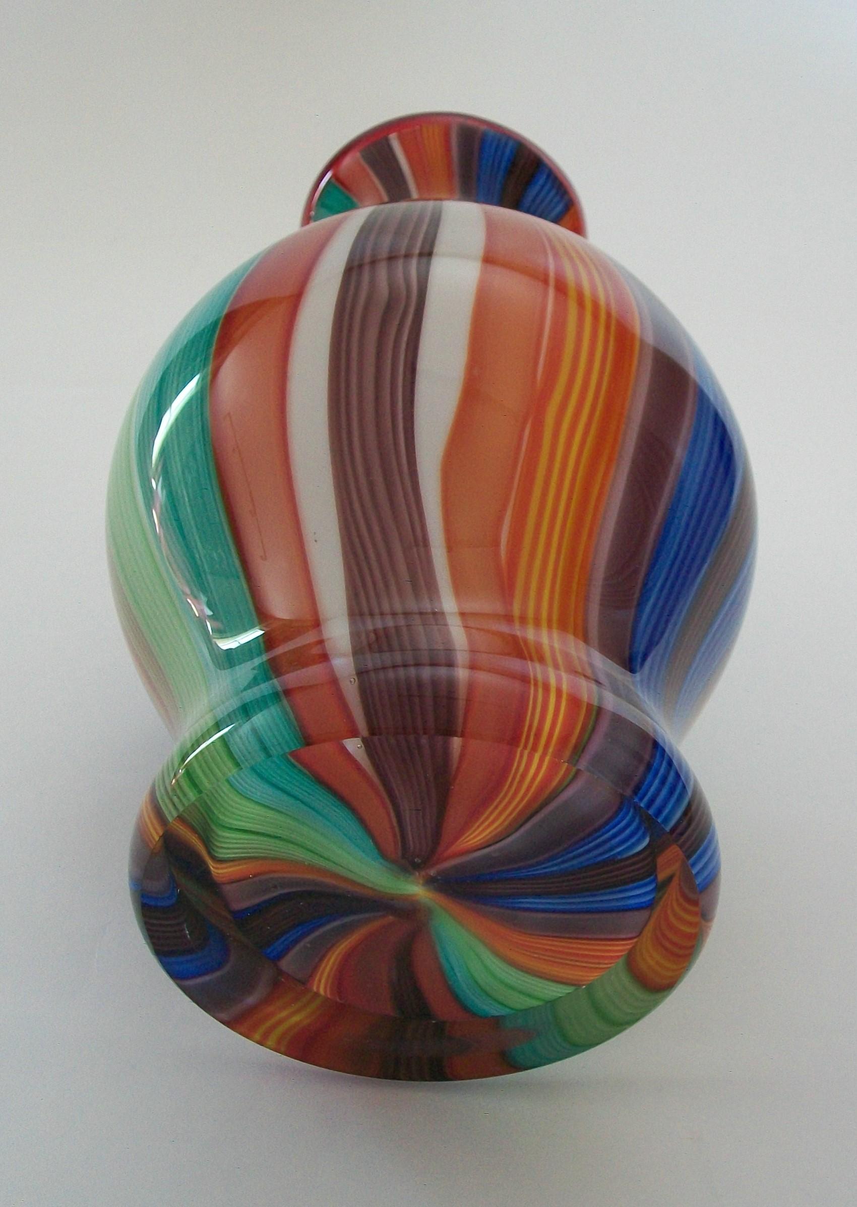 Große mehrfarbige Vintage-Vase aus Muranoglas – Italien – spätes 20. Jahrhundert im Angebot 6
