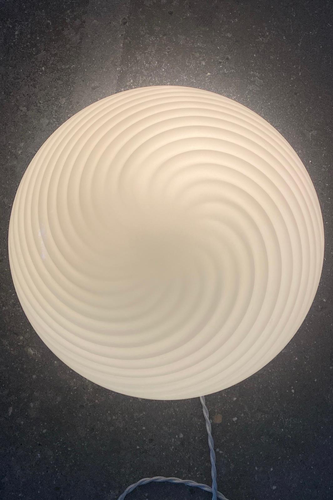 Large Vintage Murano 1970s Flush Mount Wall Ceiling Lamp in White Swirl Glass In Good Condition For Sale In Copenhagen, DK