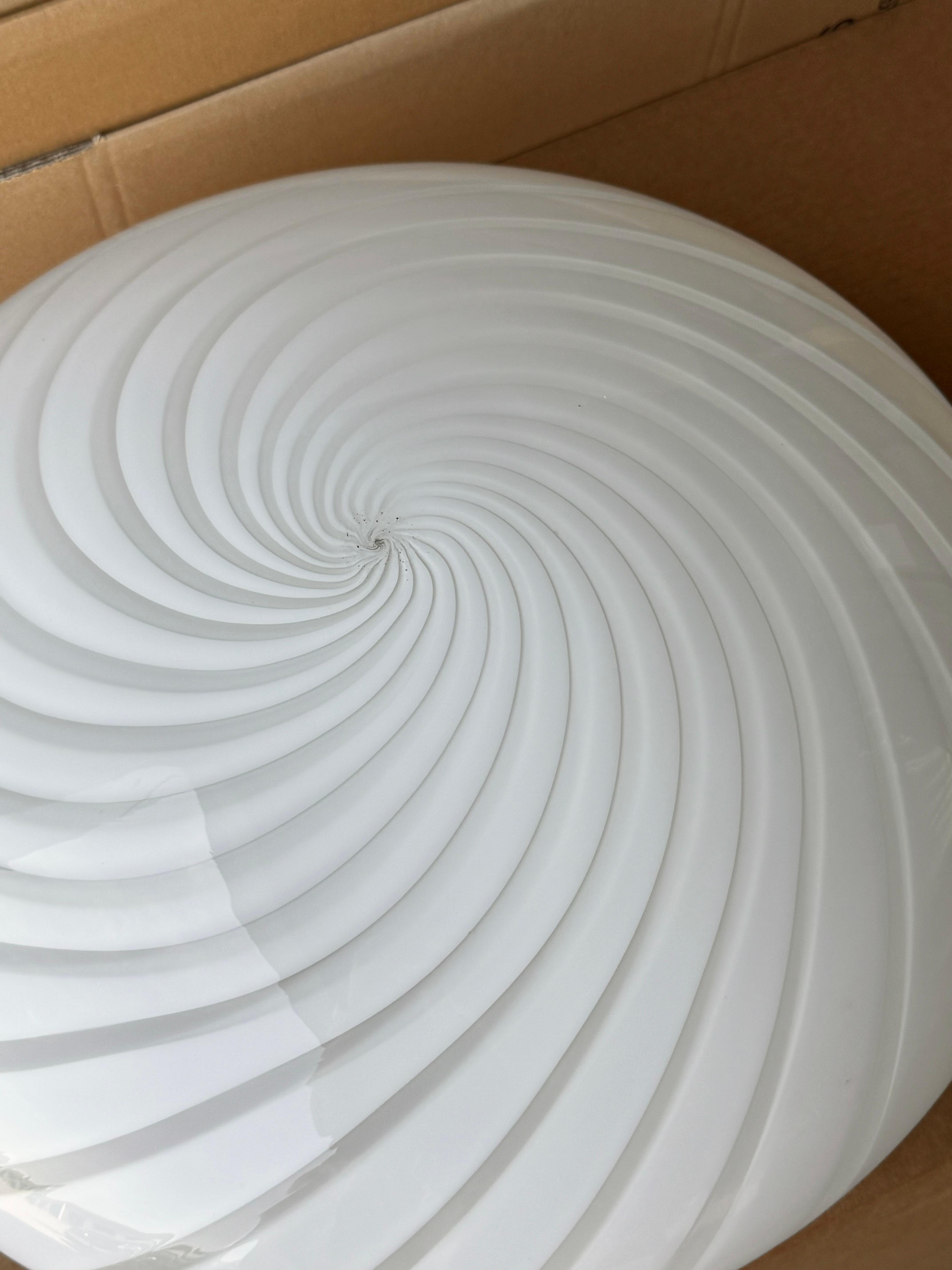 Large Vintage Murano Flush Mount Ceiling Lamp White Swirl Glass, Italy 1970s In Good Condition In København, DK