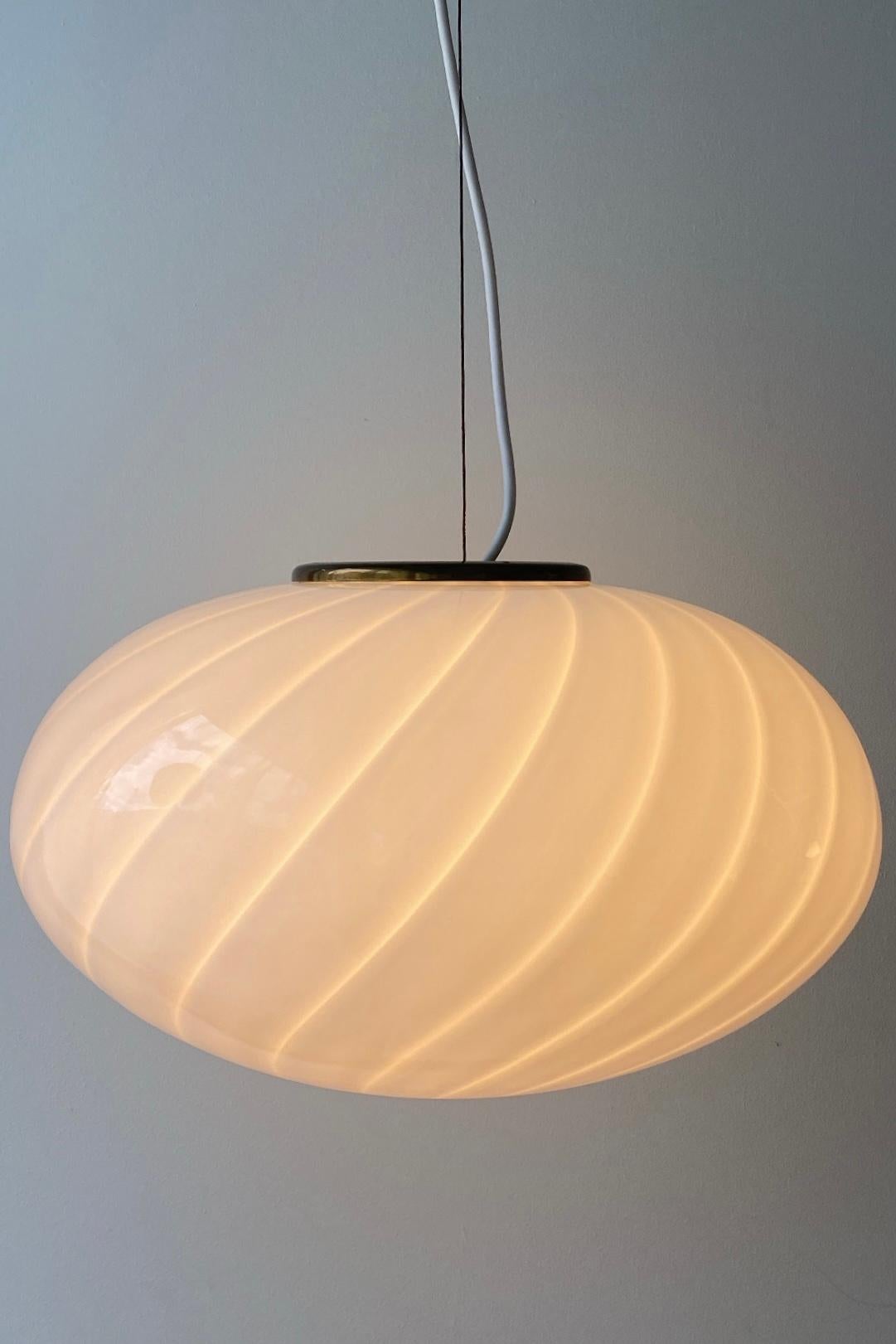 Large Vintage Murano Italian 1970s White Swirl Glass Pendant Sphere Globe Lamp  In Good Condition In Copenhagen, DK