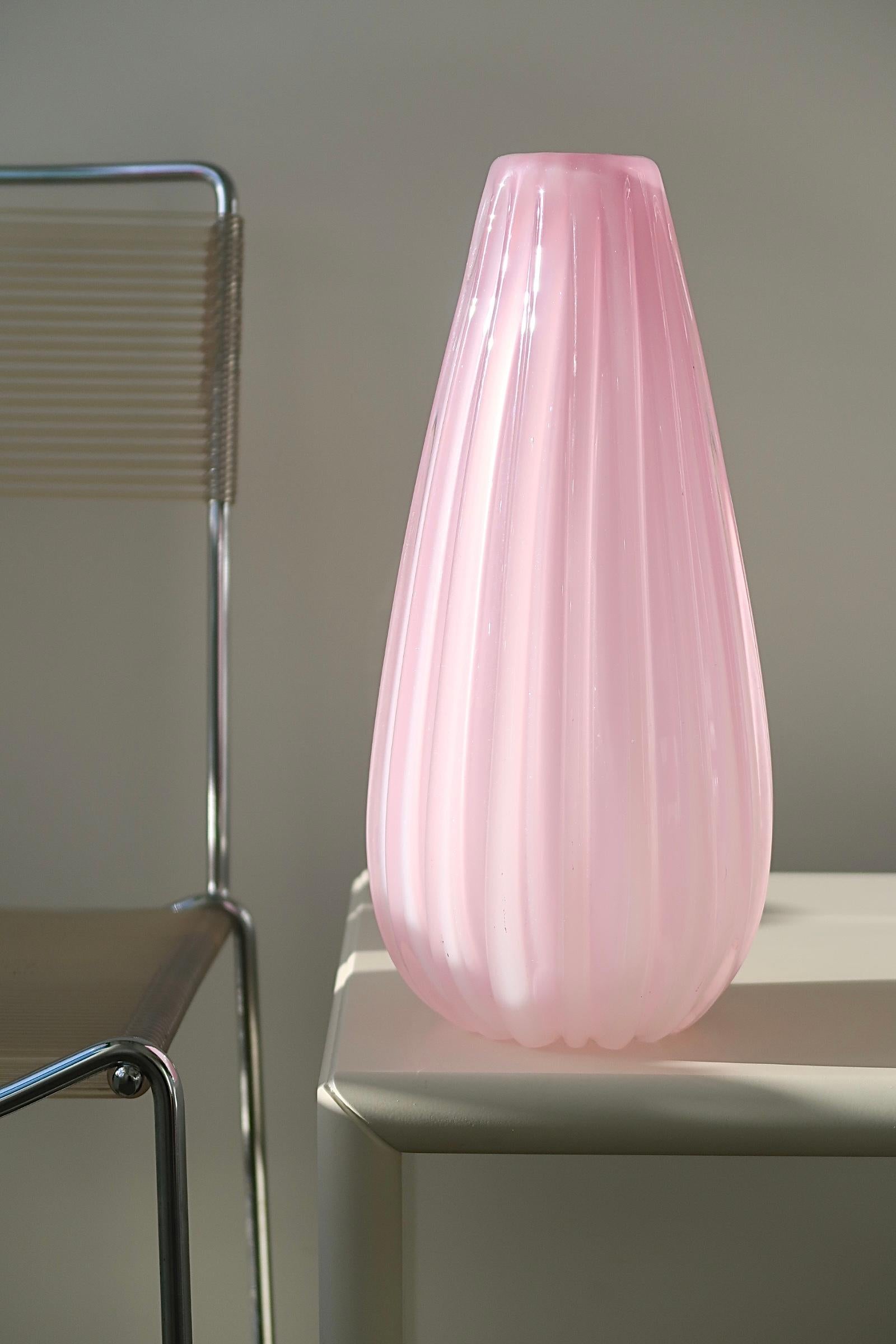 Mid-Century Modern Large Vintage Murano Italian Alabastro Pink Ribbed Glass Vase