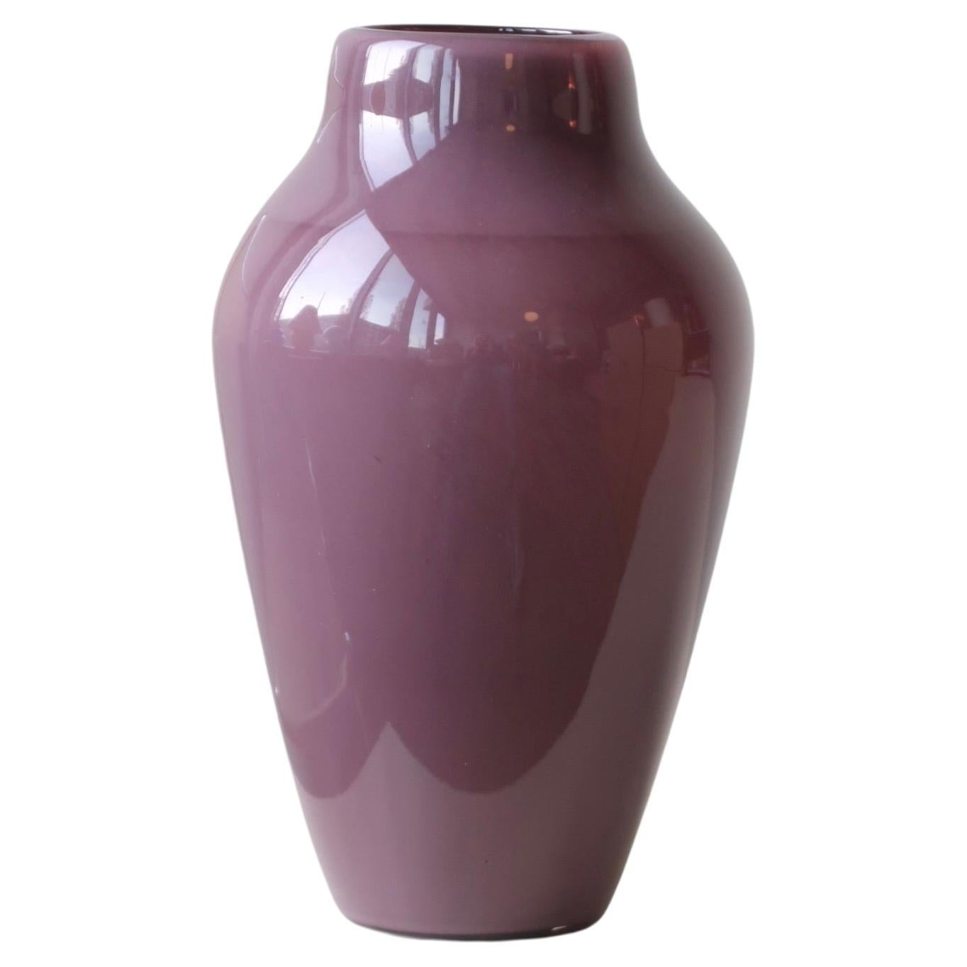 Grande base en verre de Murano violet profond soufflé à la bouche italienne des années 1970 