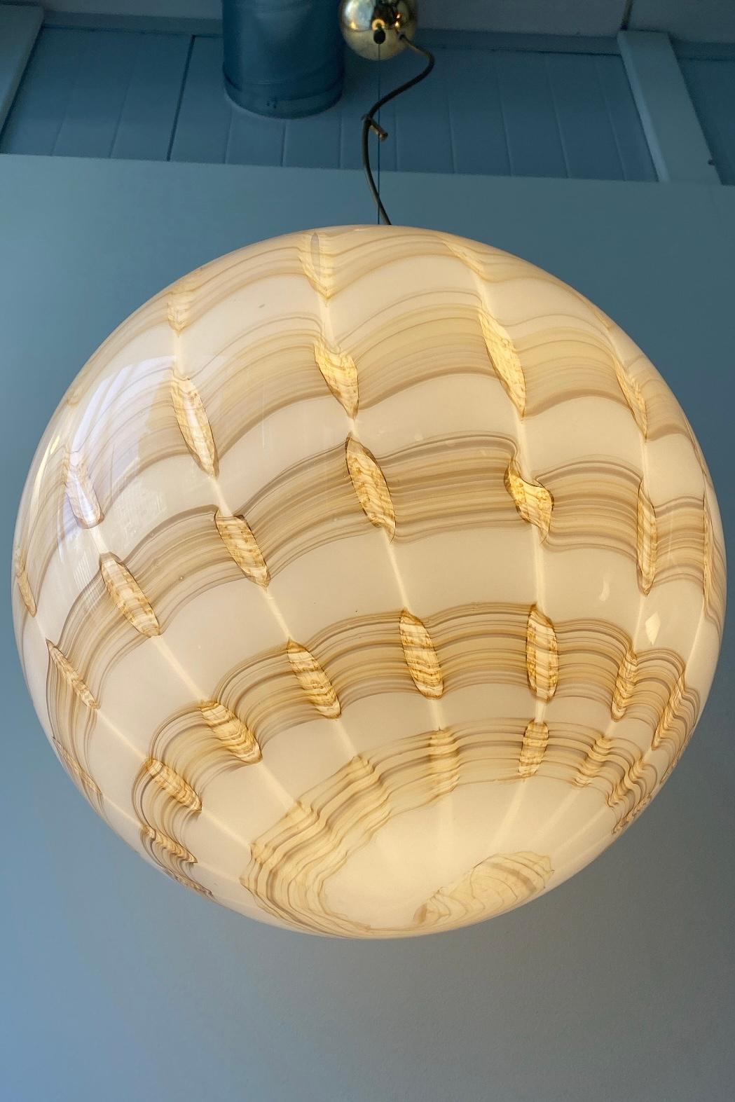 Late 20th Century Large Vintage Murano Pendant Ceiling Lamp white creme Peacock Glass 70s, Italian