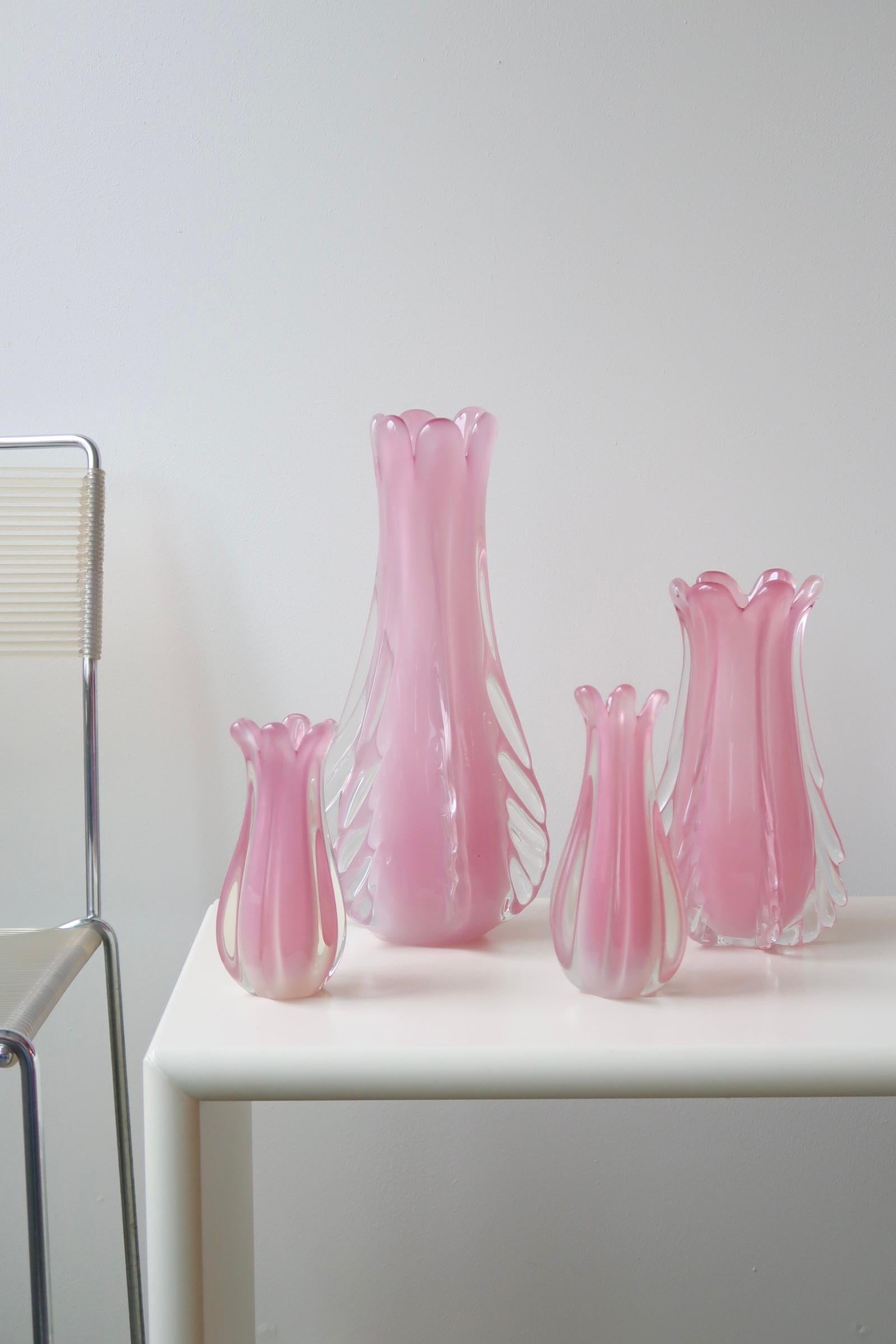 Vintage extra large Murano vase in pink / pink alabaster glass. This type of glass has become a collector's item due to its rarity and the absolutely stunning shade. The vase is mouth-blown in an organic form. Handmade in Italy, 1950/60s.

H:36 cm