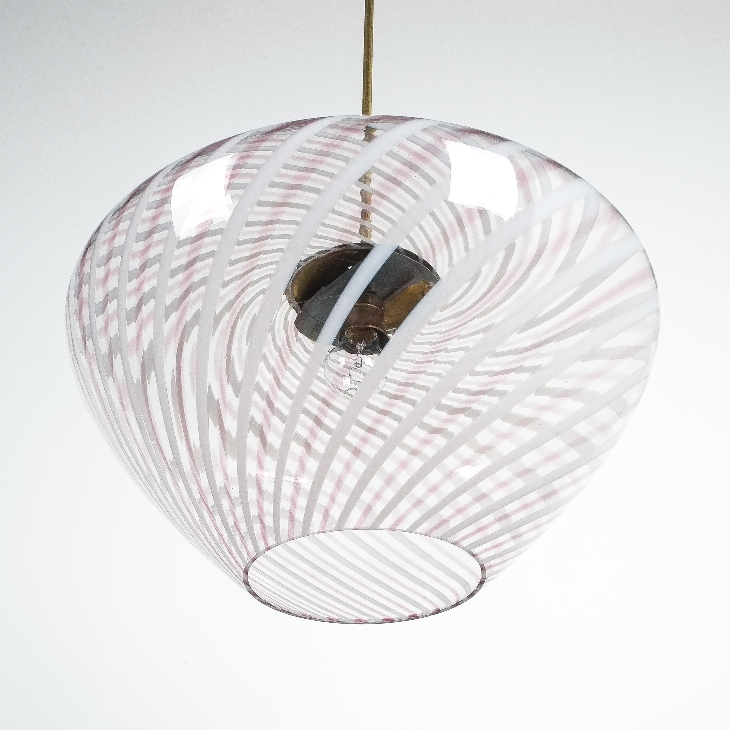 Large Vintage Murano Swirl Glass Pendant Lamp In Distressed Condition In Vienna, AT