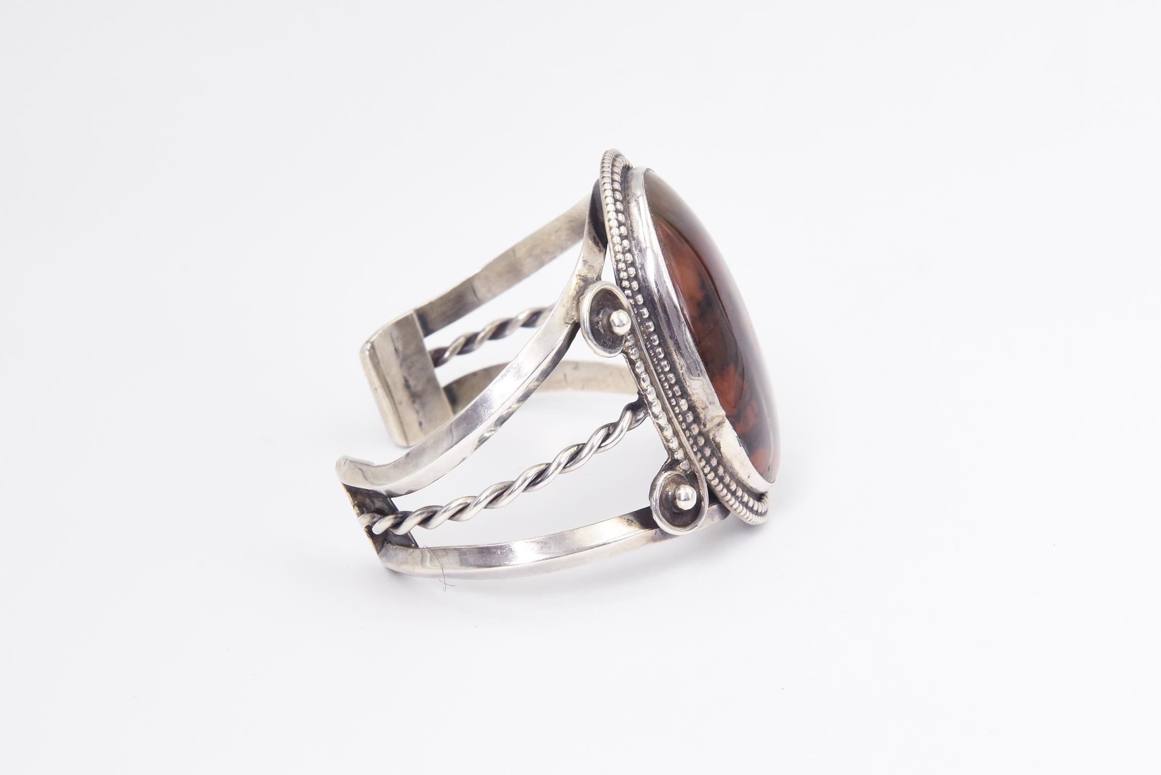 Large Vintage Native American Agate Sterling Silver Cuff Brac In Good Condition For Sale In Miami Beach, FL